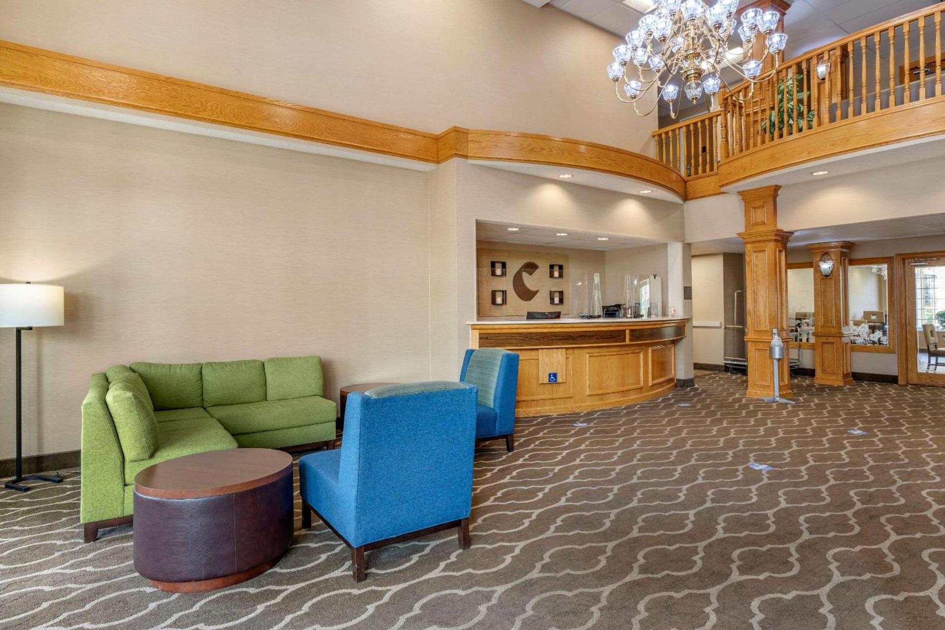 Comfort Suites Salem photo 5