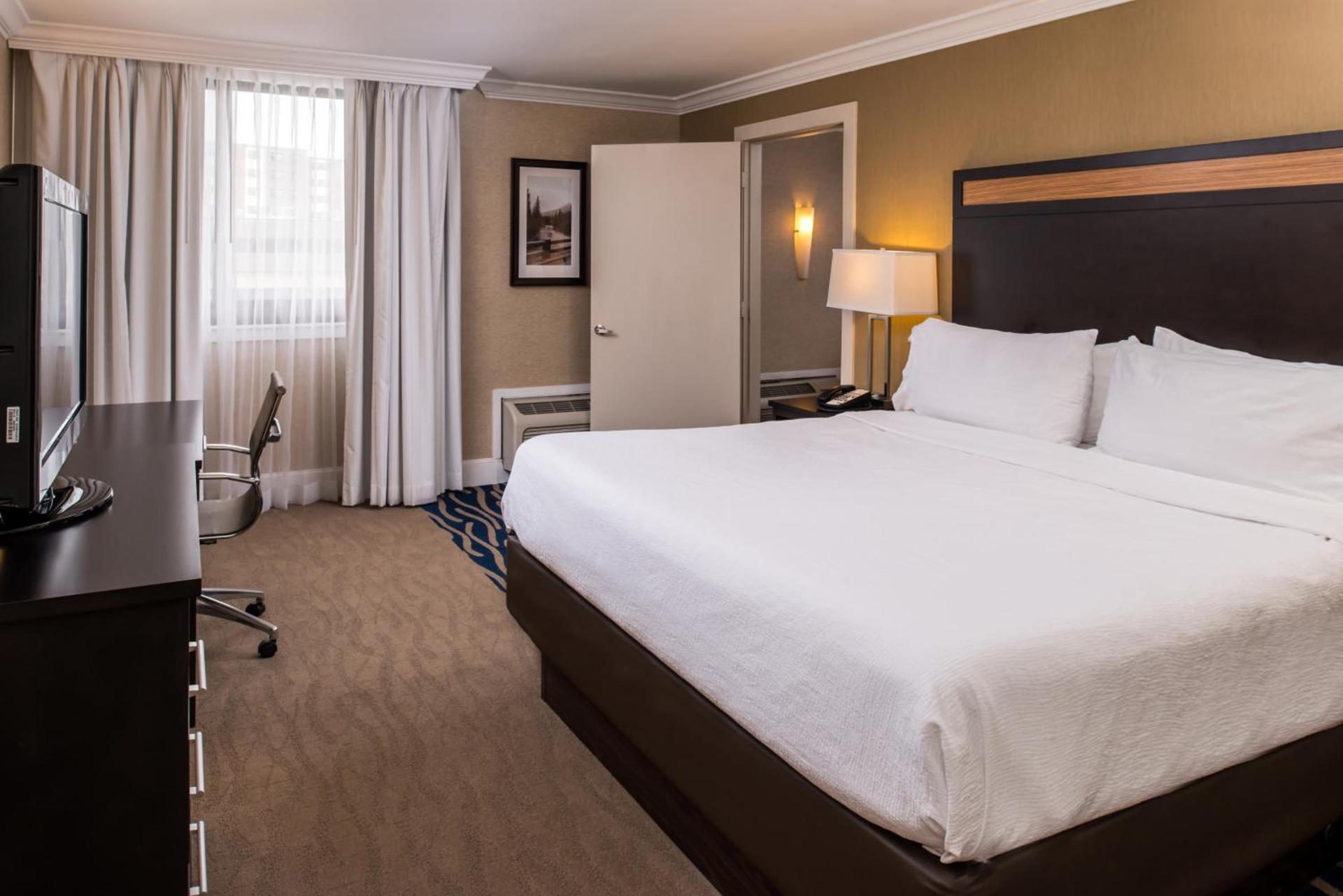 Doubletree By Hilton Concord Downtown photo 3