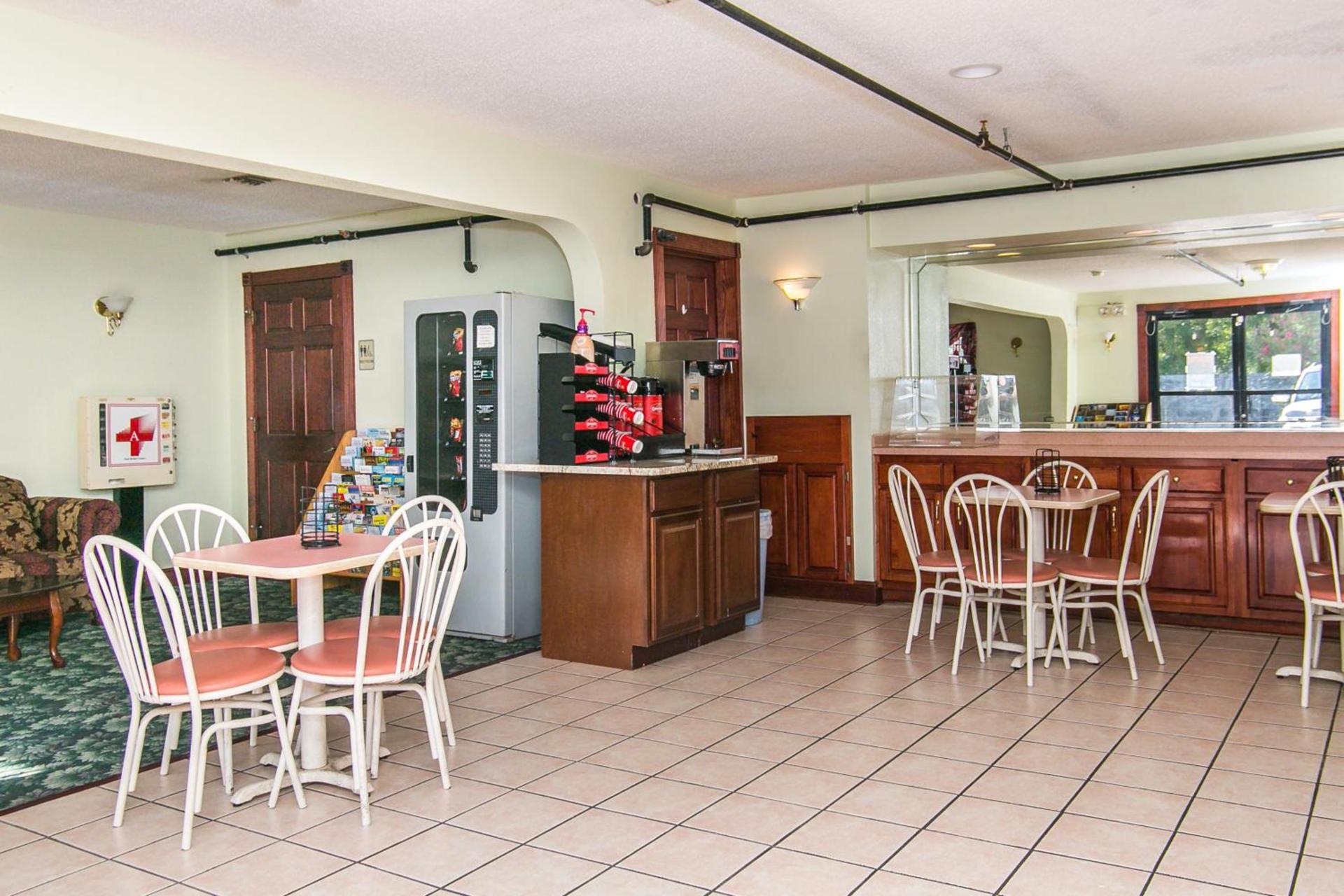 Jubilee Inn photo 16