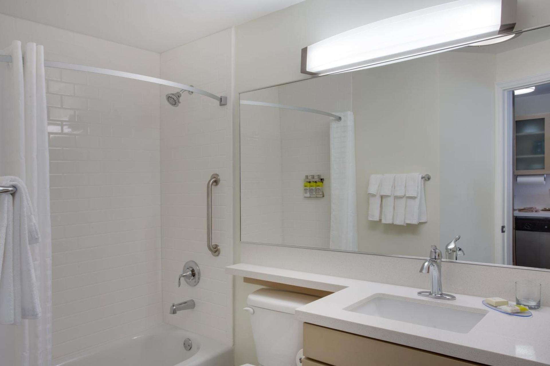 Candlewood Suites Miami Intl Airport - 36th St by IHG photo 50