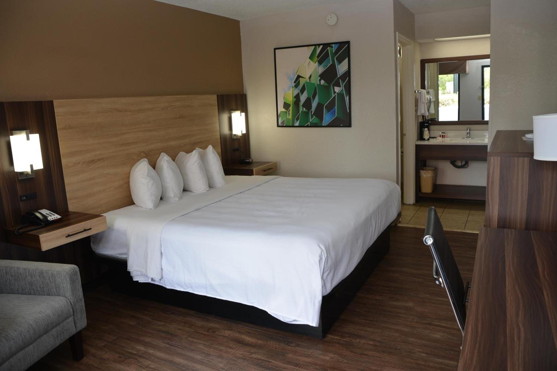 Baymont by Wyndham Santee photo 27