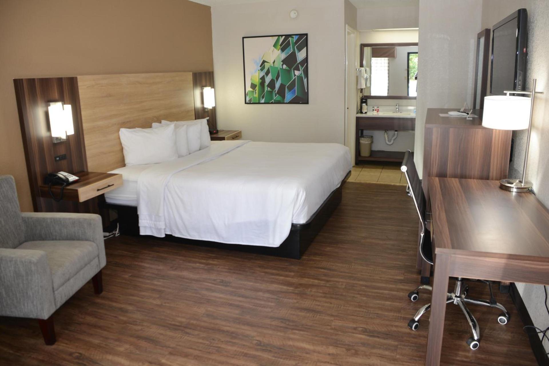 Baymont by Wyndham Santee photo 26