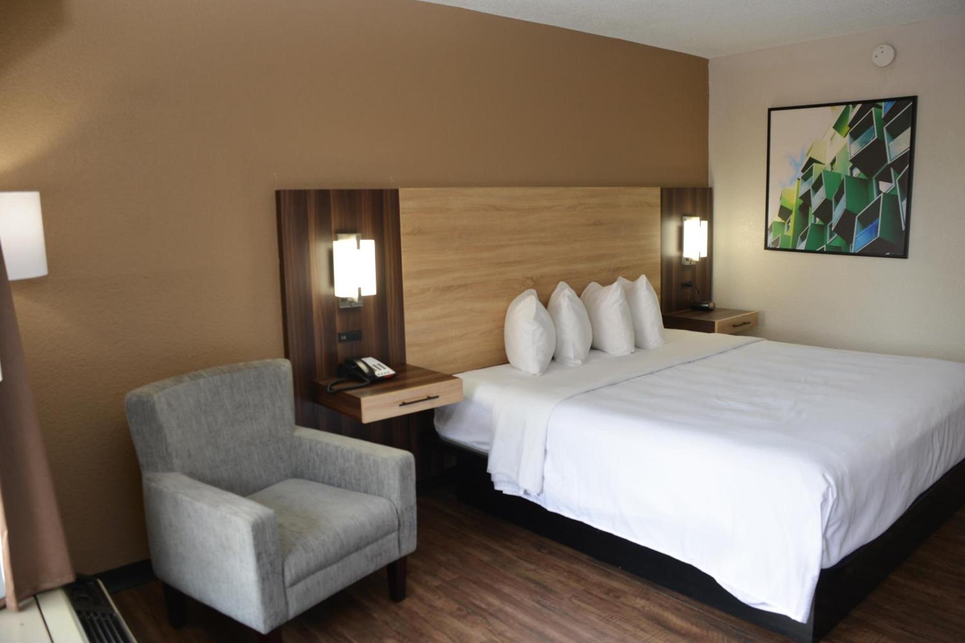 Baymont by Wyndham Santee photo 6