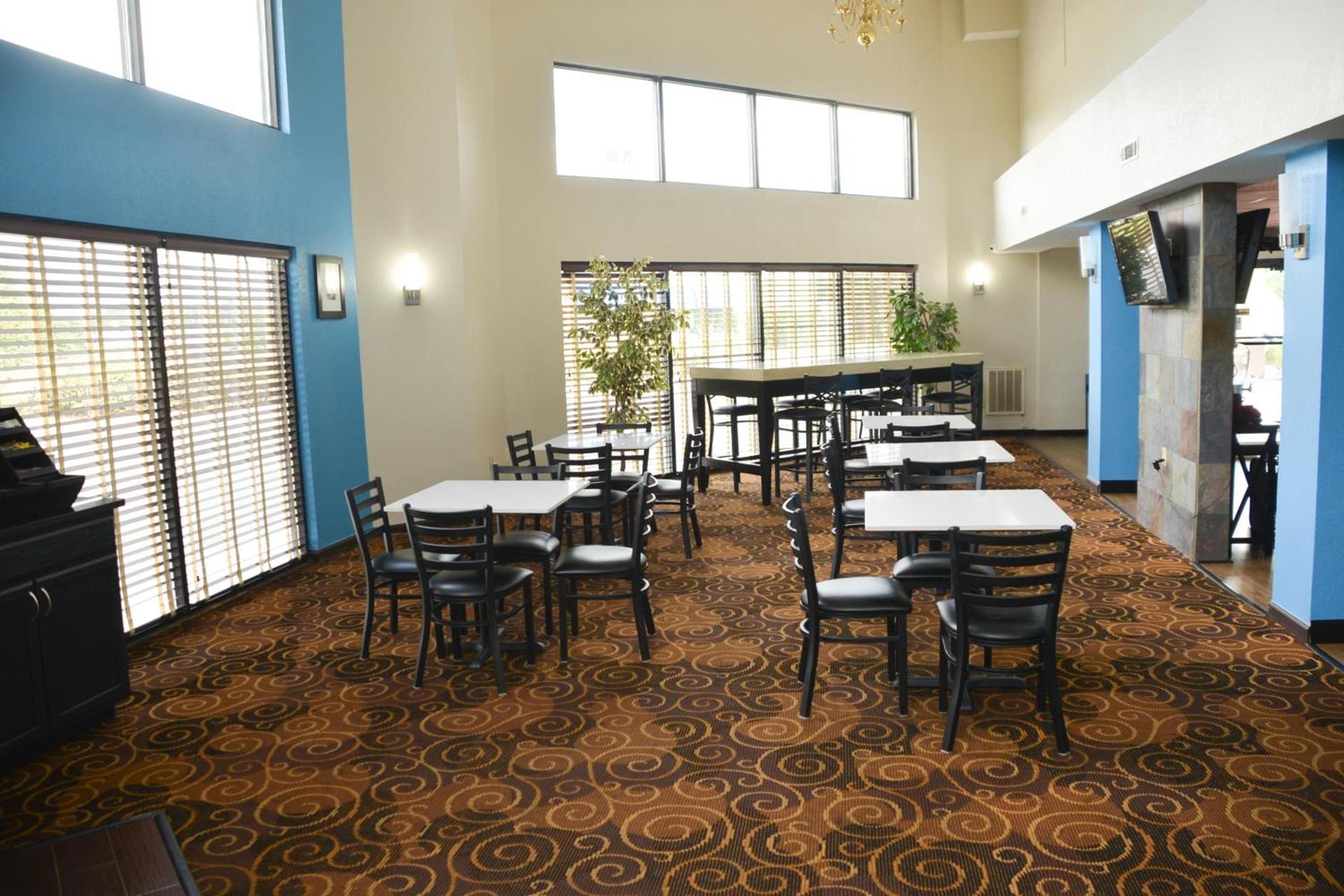 Baymont by Wyndham Santee photo 4