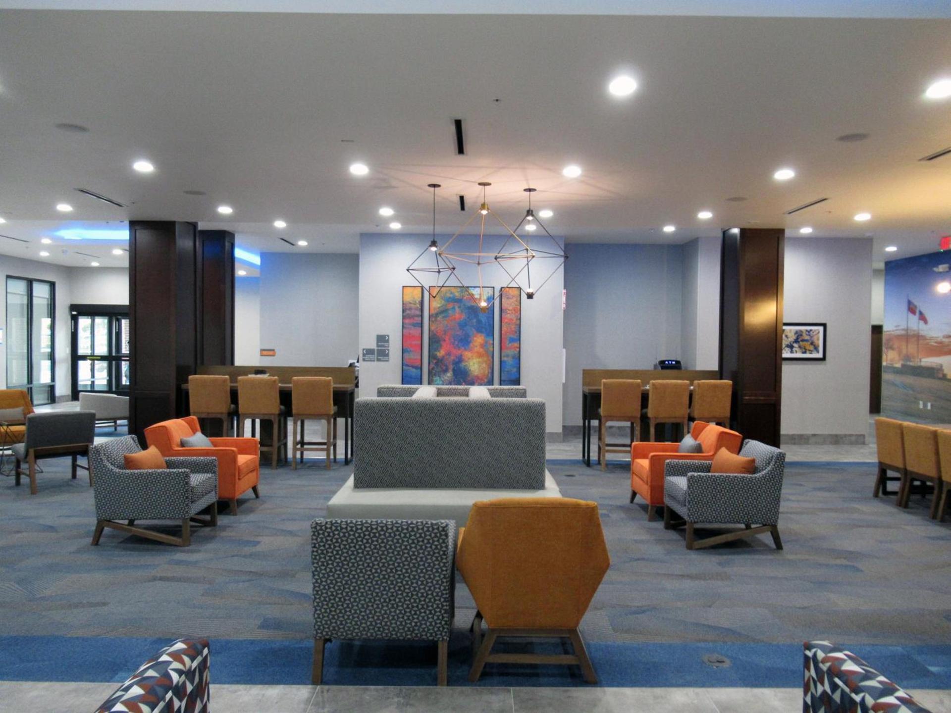 La Quinta Inn & Suites by Wyndham Dallas - Frisco Stadium photo 41