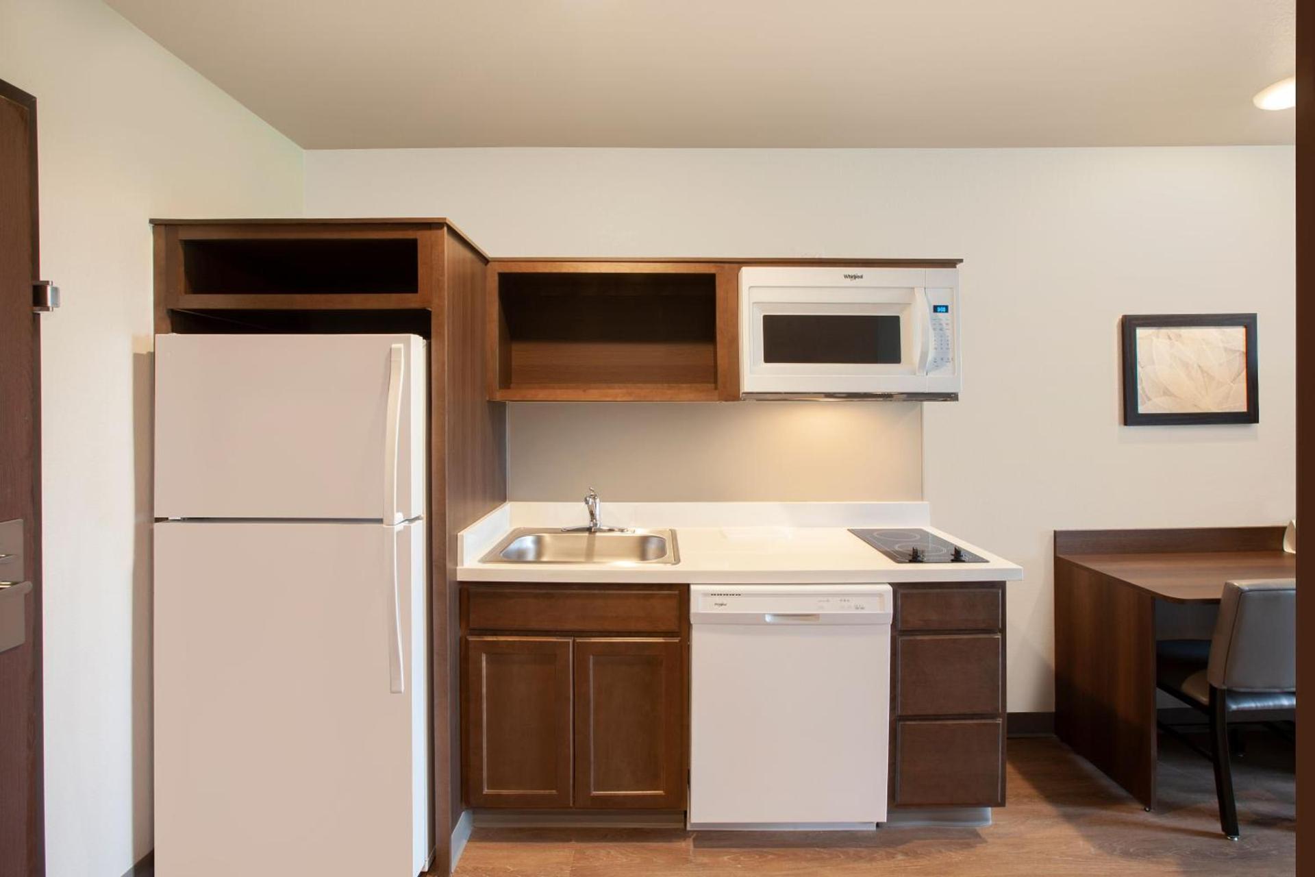 WoodSpring Suites Plano - North Dallas photo 25