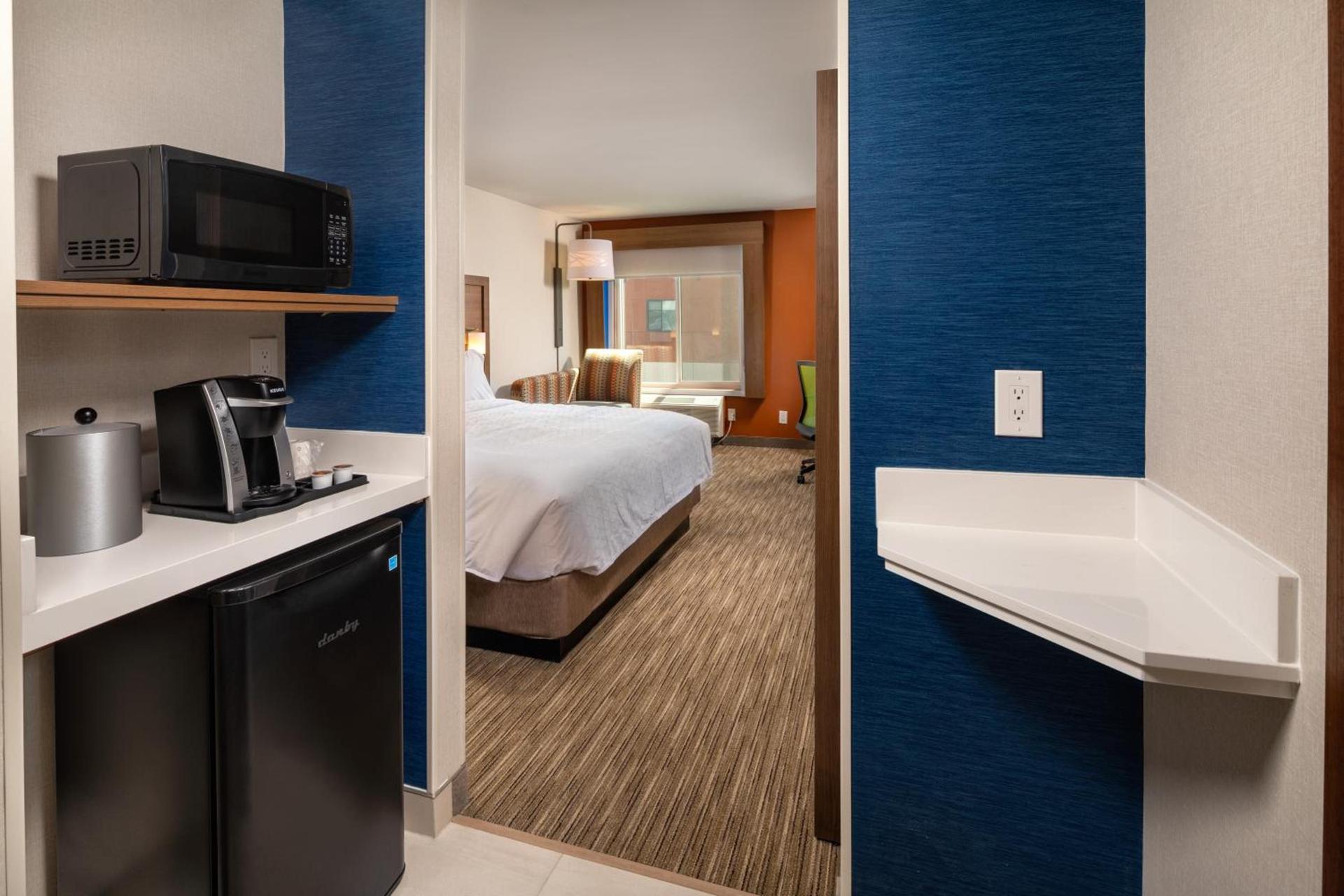 Holiday Inn Express & Suites Chatsworth by IHG photo 35