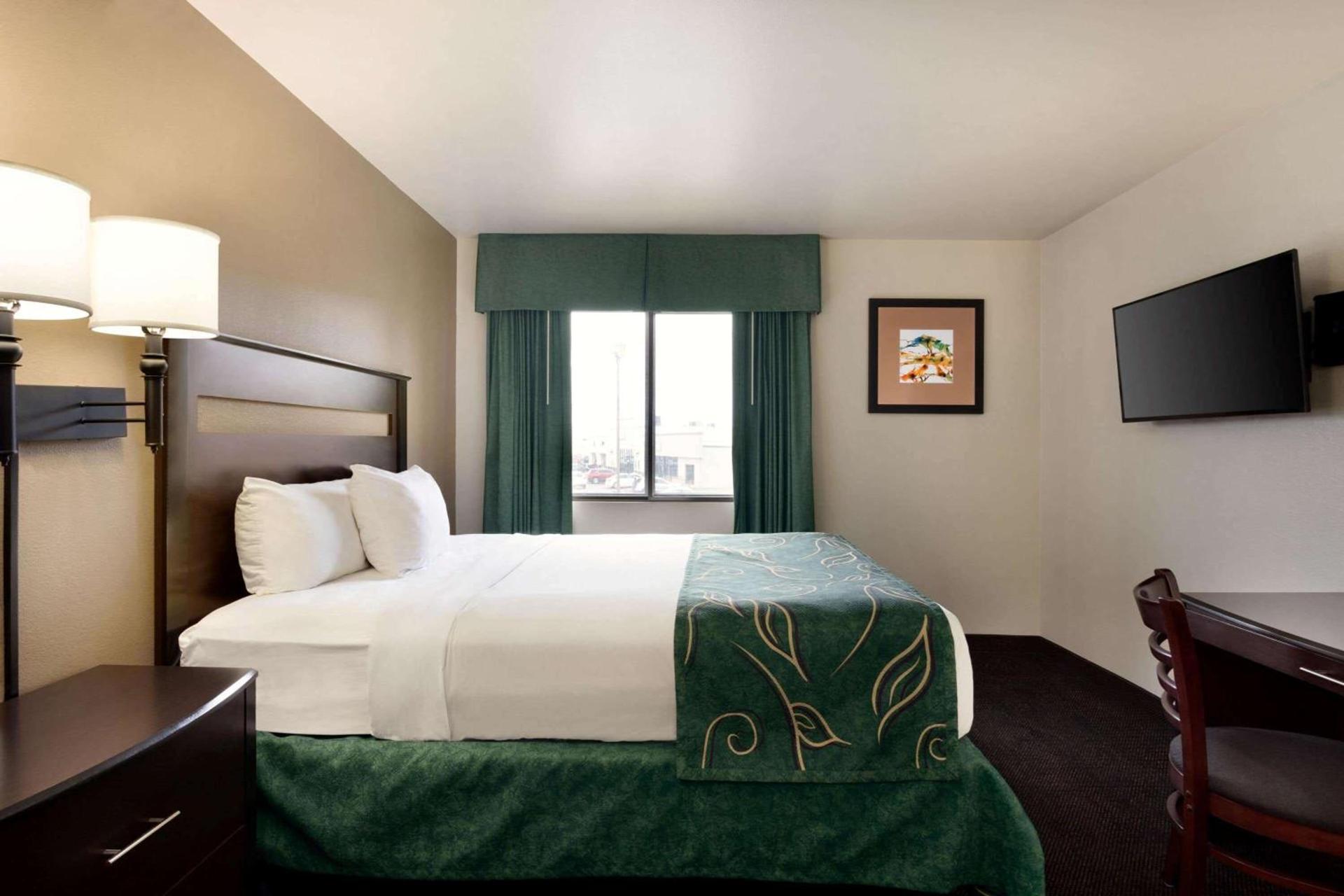 Travelodge by Wyndham Dexter photo 17