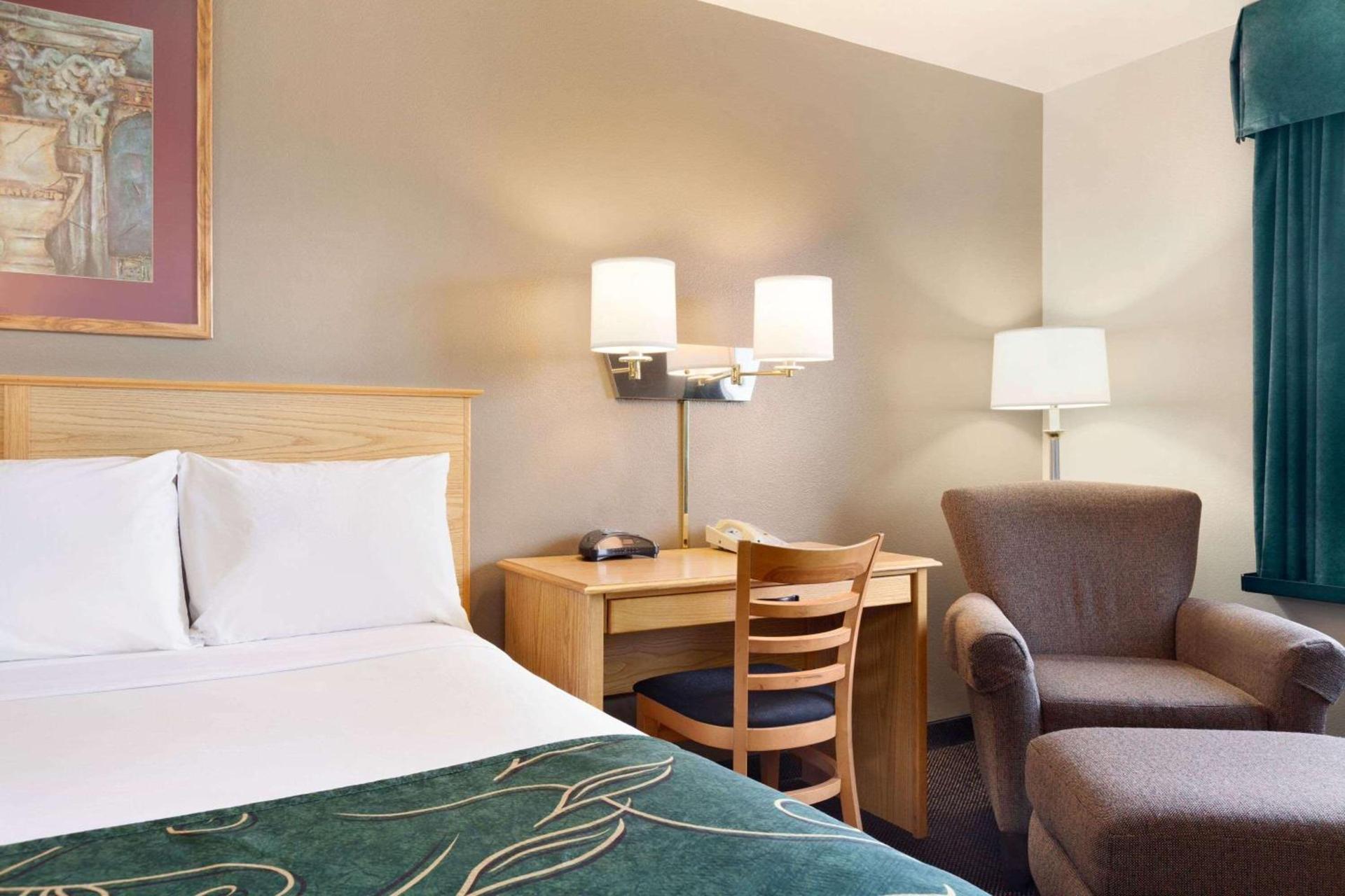 Travelodge by Wyndham Yermo photo 7