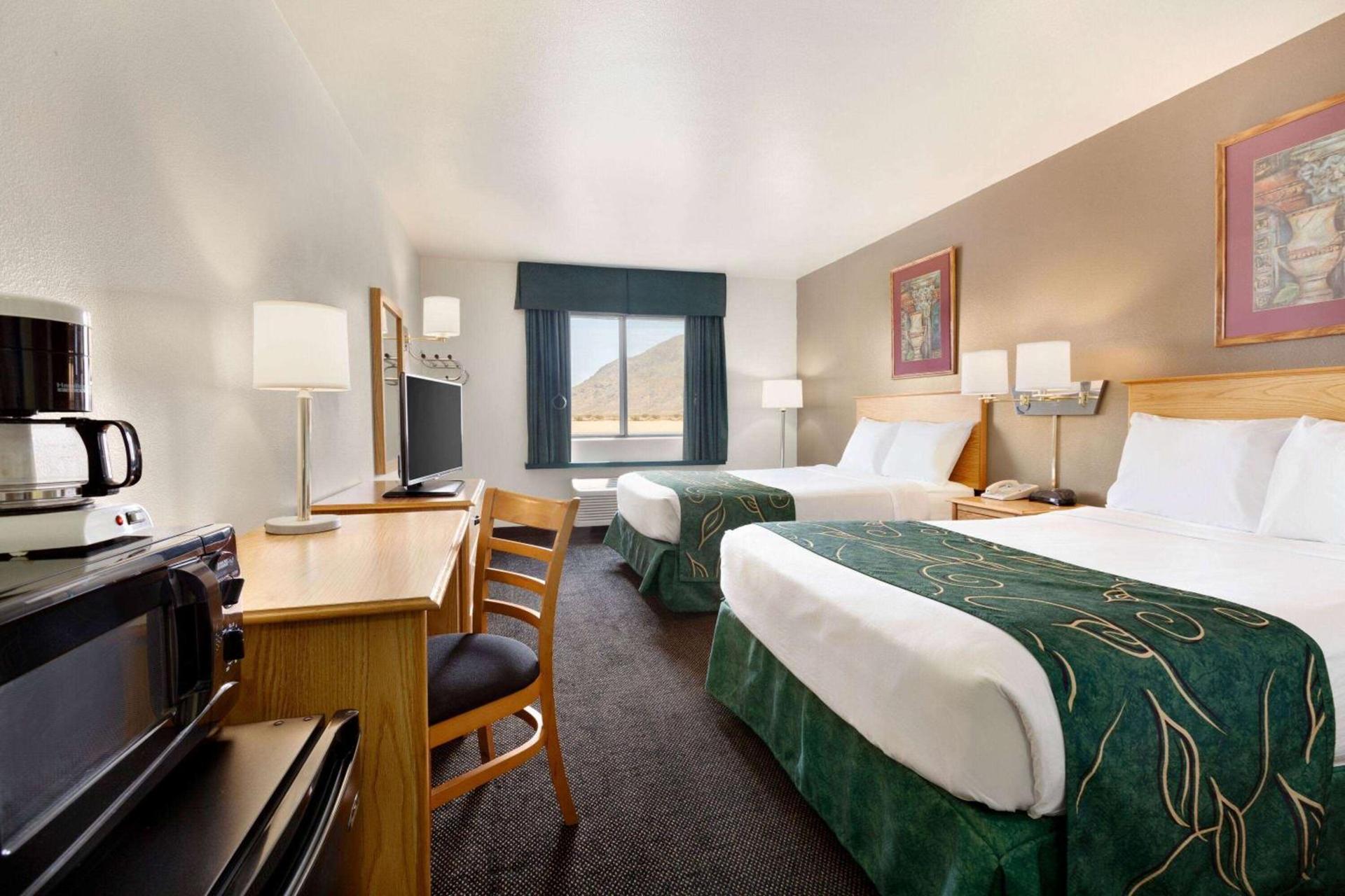 Travelodge by Wyndham Yermo photo 10