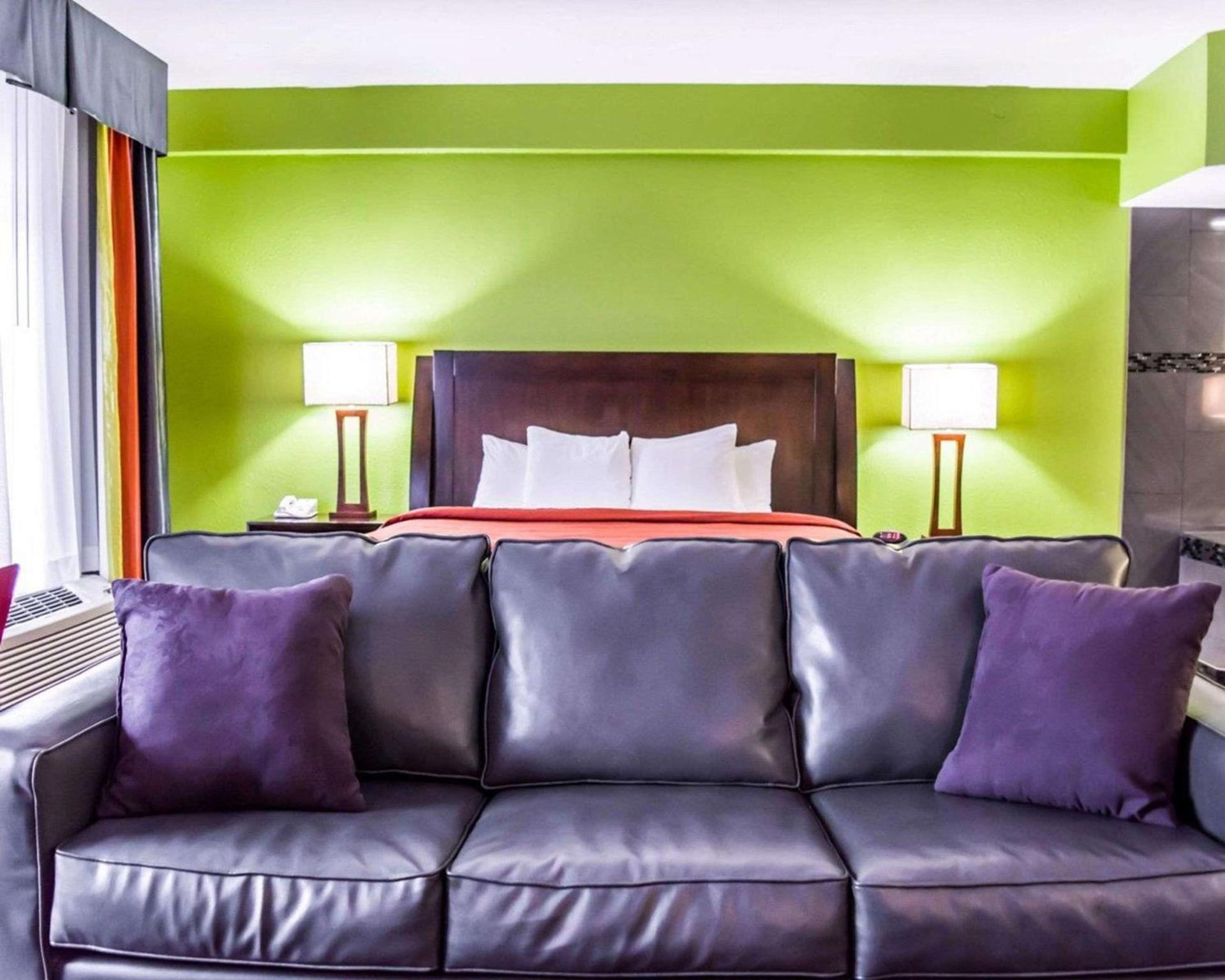 Quality Suites Fort Myers I-75 photo 17