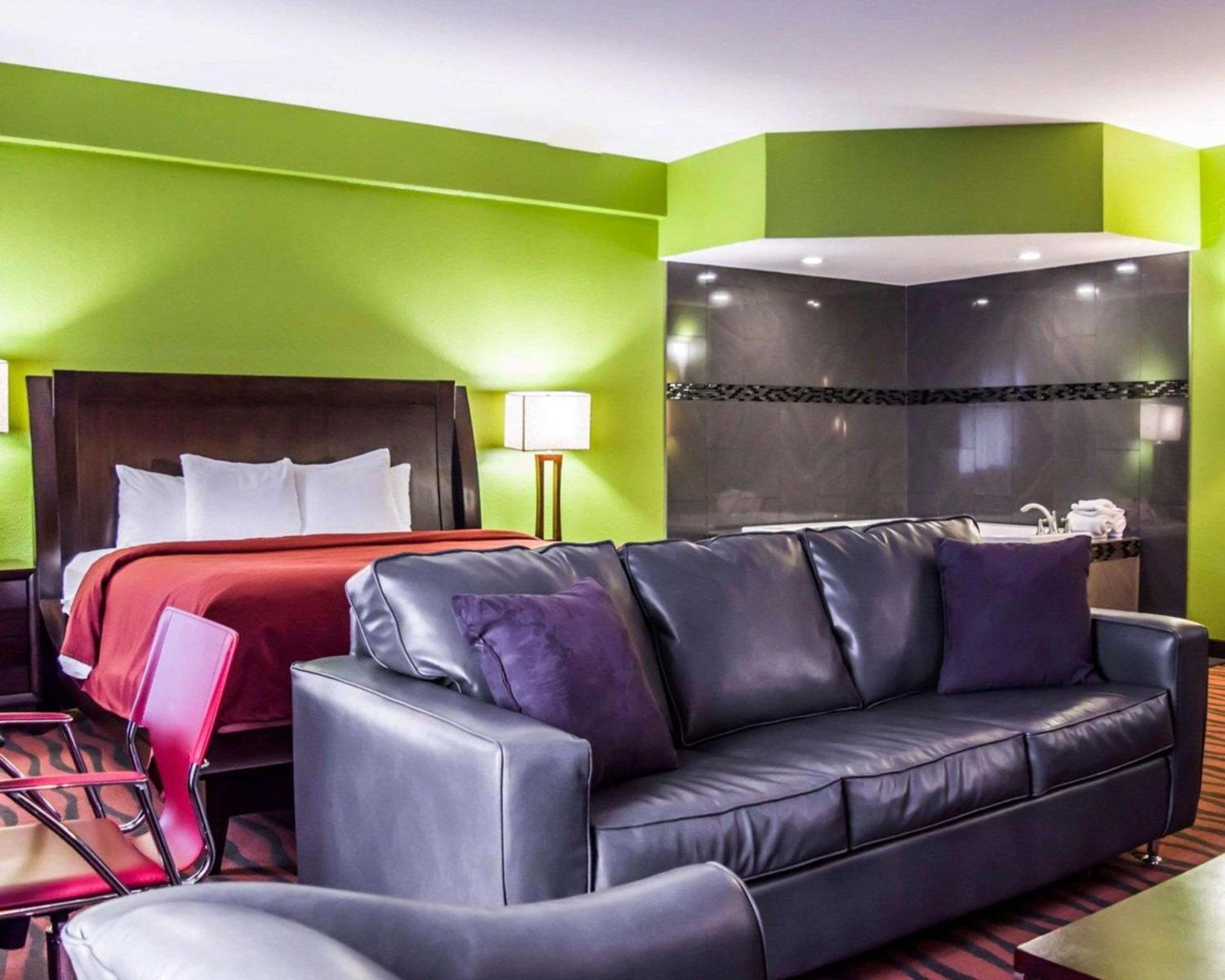 Quality Suites Fort Myers I-75 photo 19