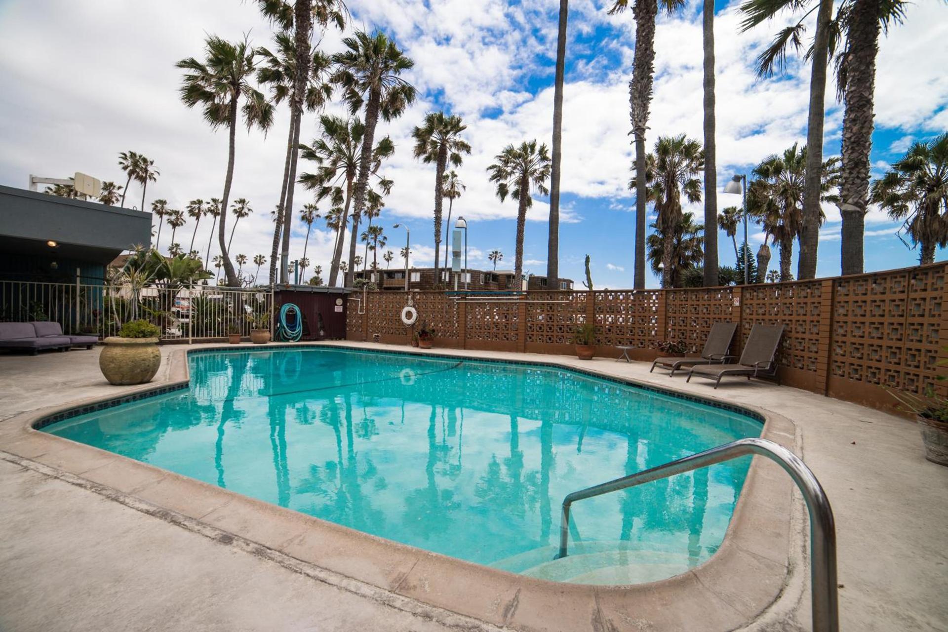 Ocean Villa Inn photo 2