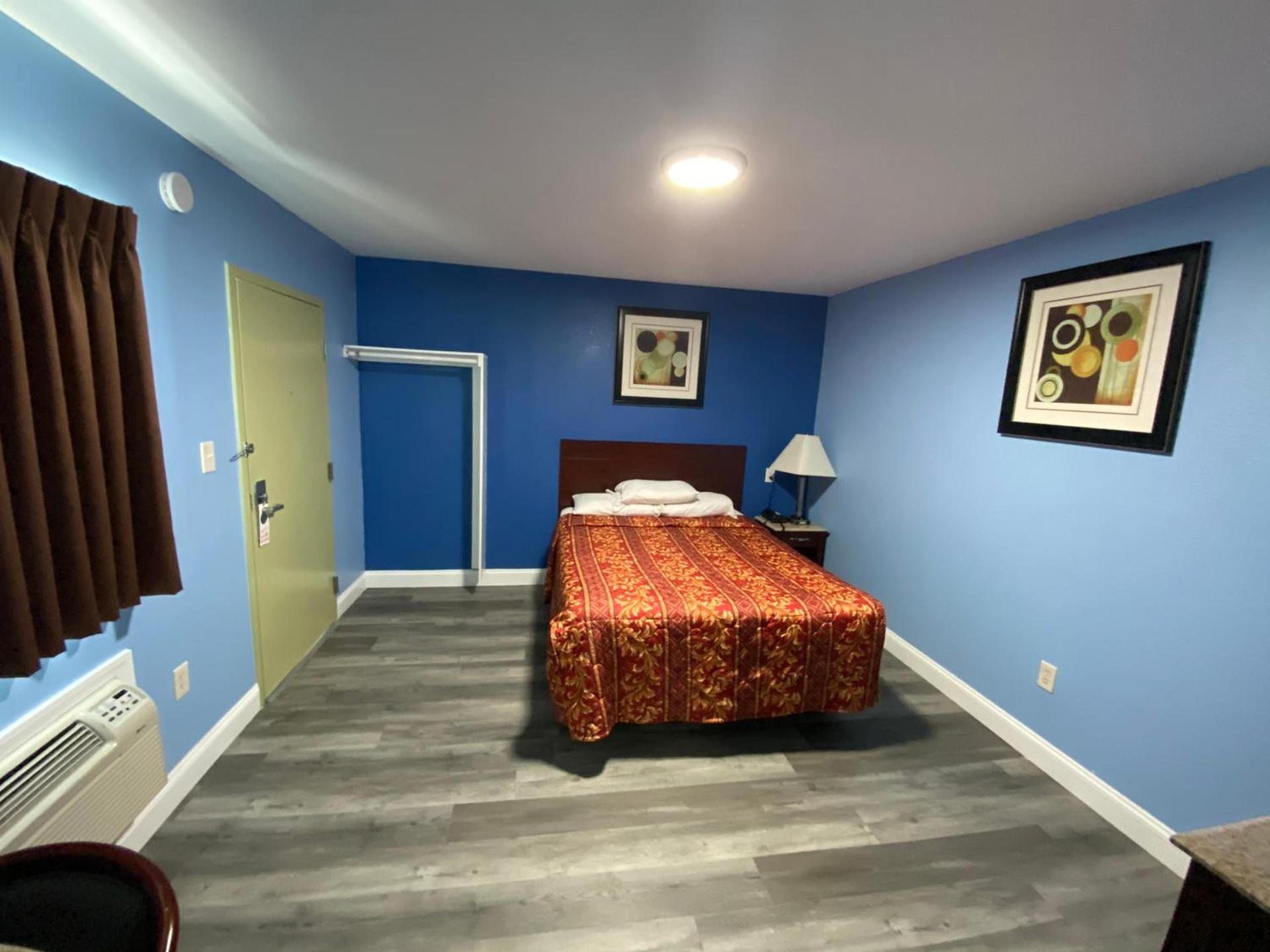 Red Carpet Inn & Suites Wrightstown photo 40