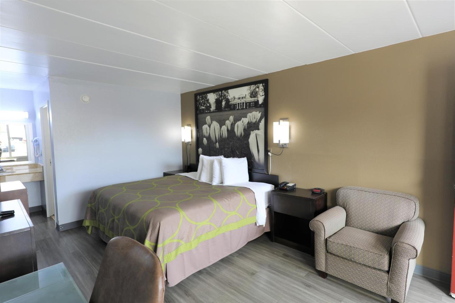 Super 8 by Wyndham Manassas photo 14