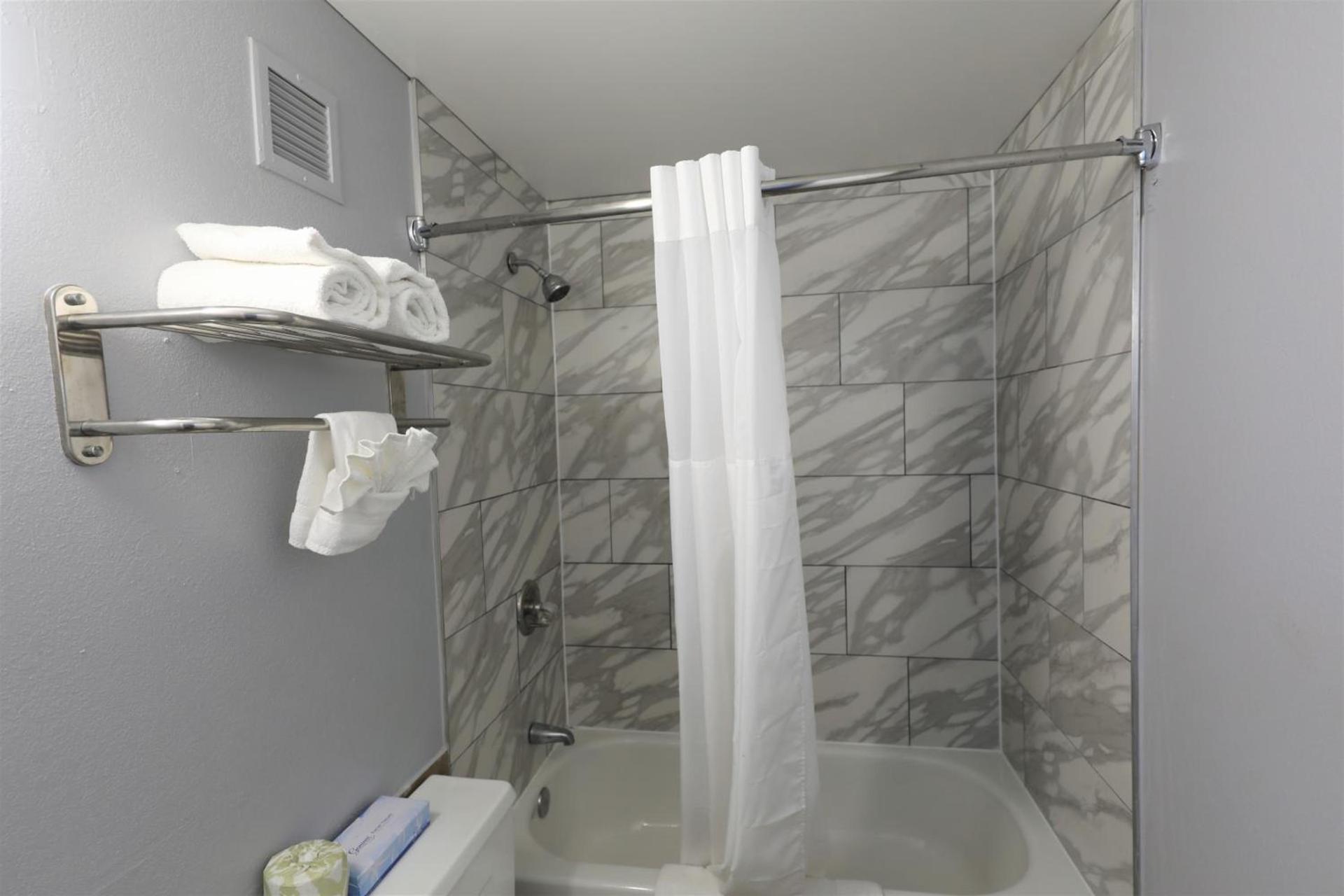 Super 8 by Wyndham Manassas photo 10