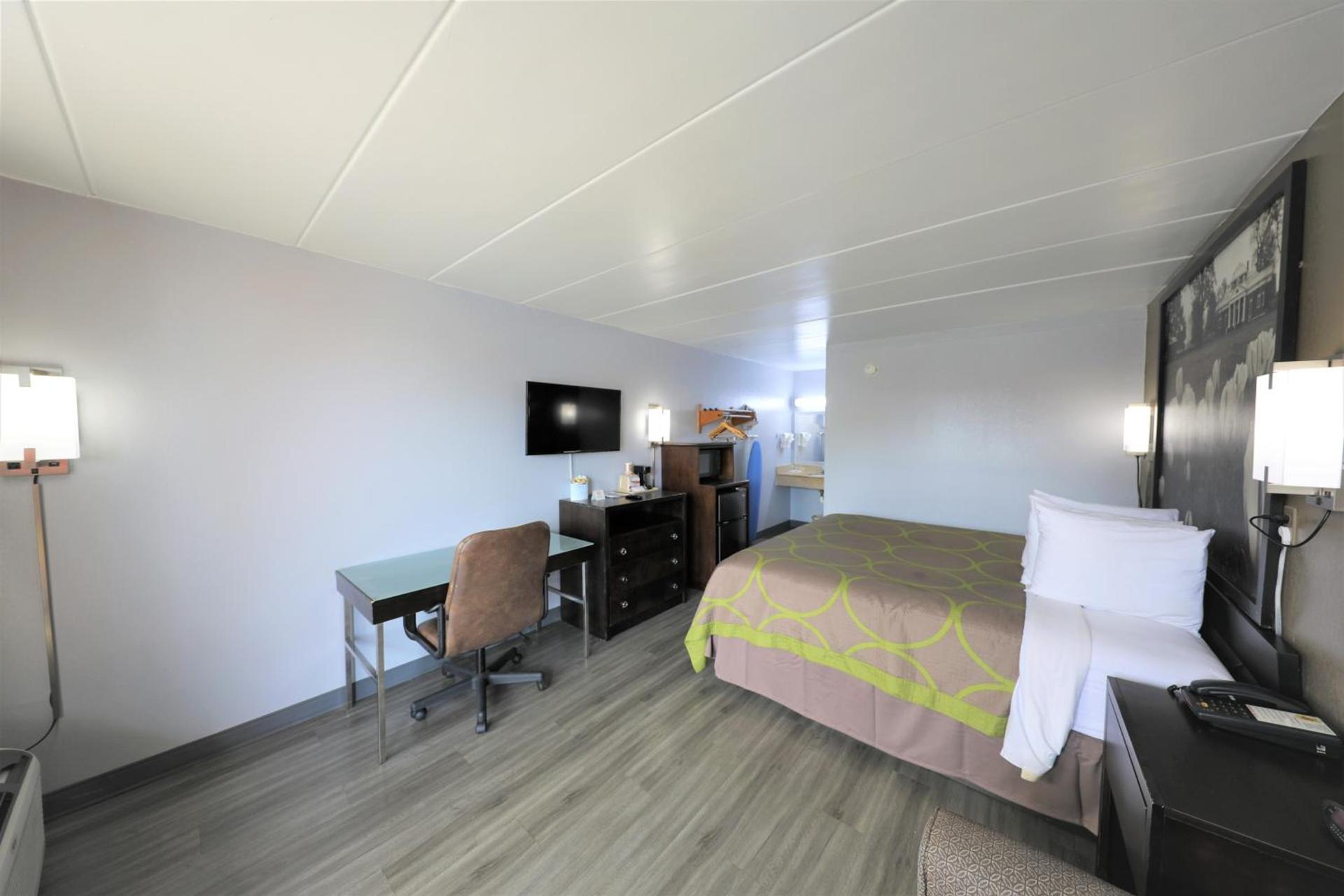 Super 8 by Wyndham Manassas photo 12