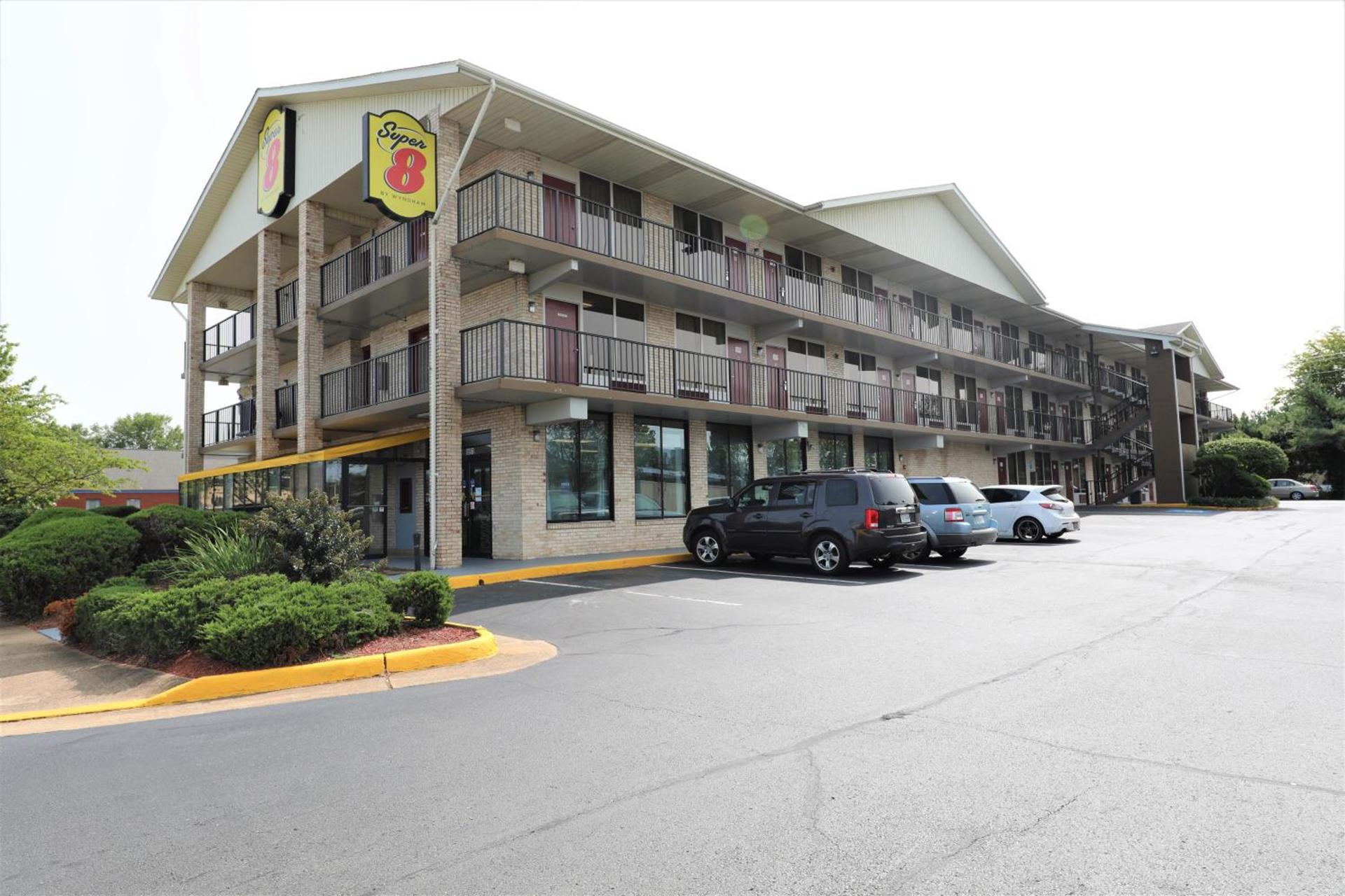 Super 8 by Wyndham Manassas photo 8