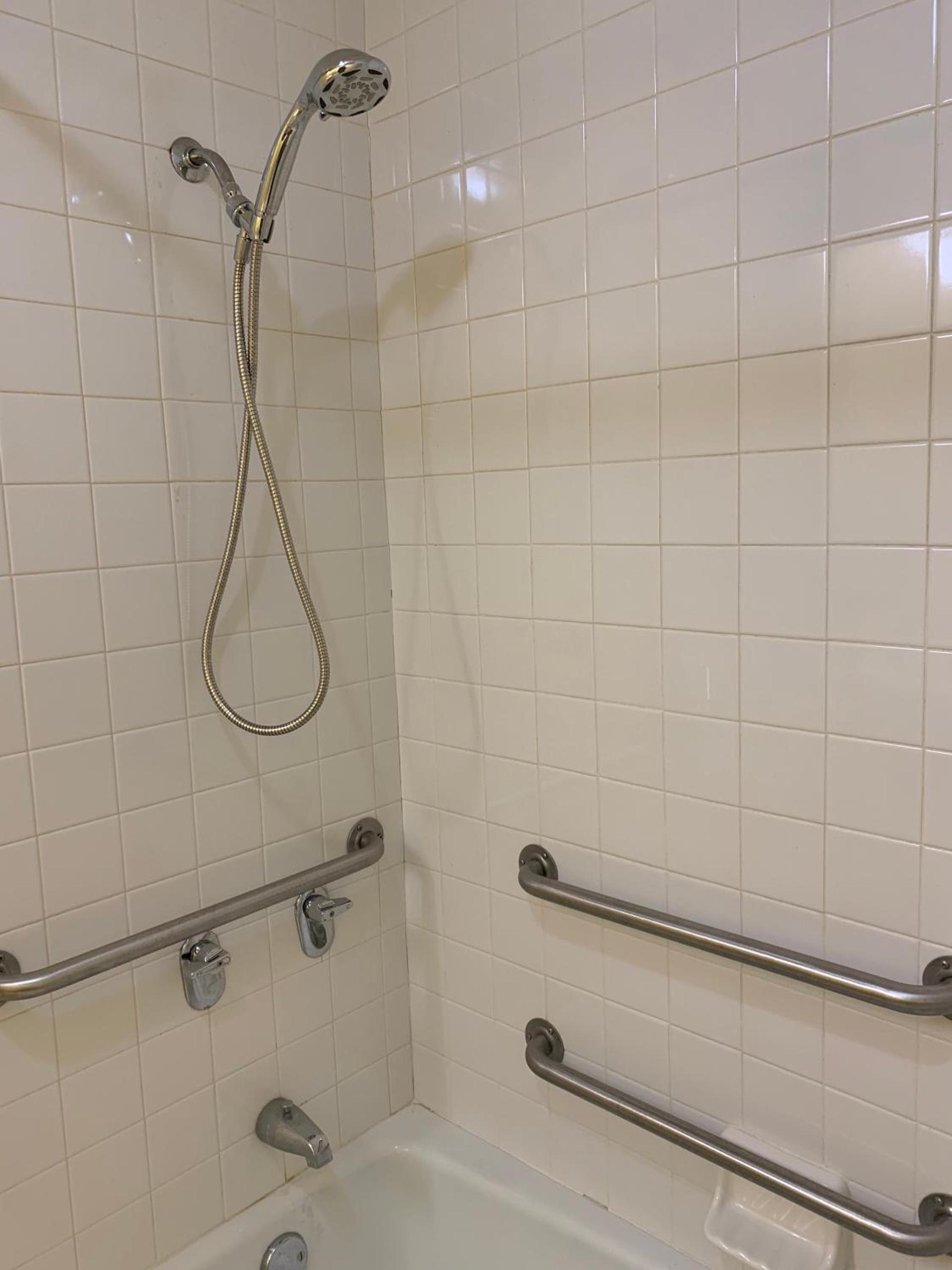 Relax Inn & Suites photo 9