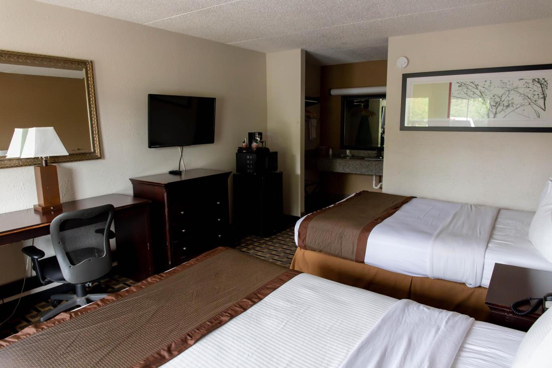 Regency Inn photo 5