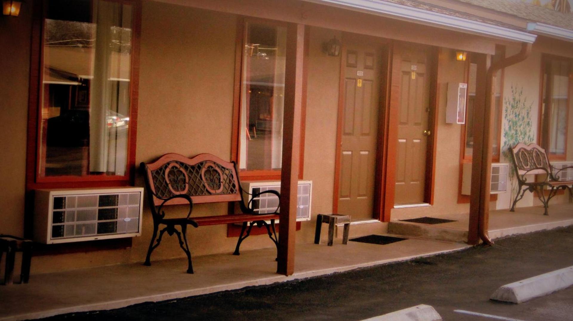 Sunset Inn and Suites — hotel in Fredericksburg