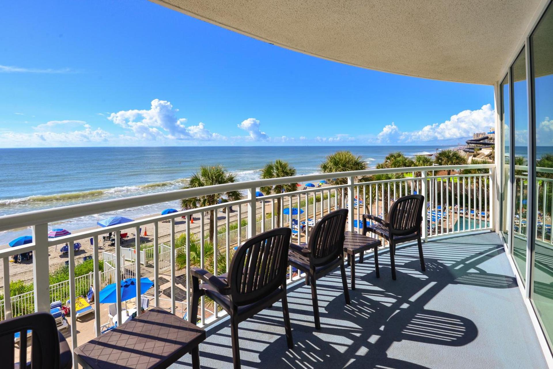 Deluxe Ocean Front Two-Bedroom Condo in Sandy Beach Resort photo 6