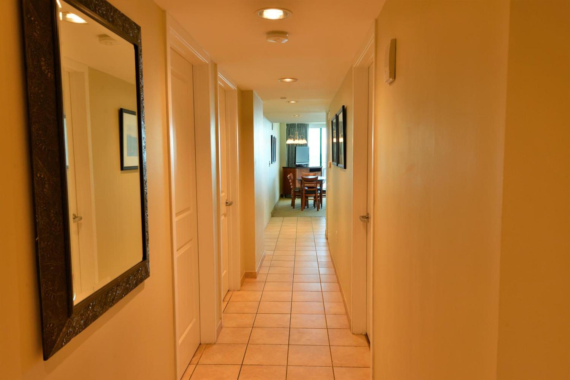Deluxe Ocean Front Two-Bedroom Condo in Sandy Beach Resort photo 11