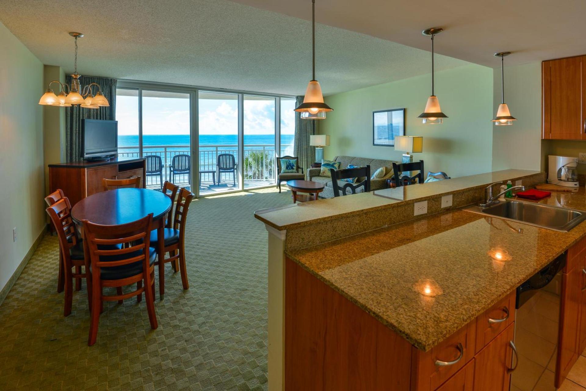 Deluxe Ocean Front Two-Bedroom Condo in Sandy Beach Resort photo 17