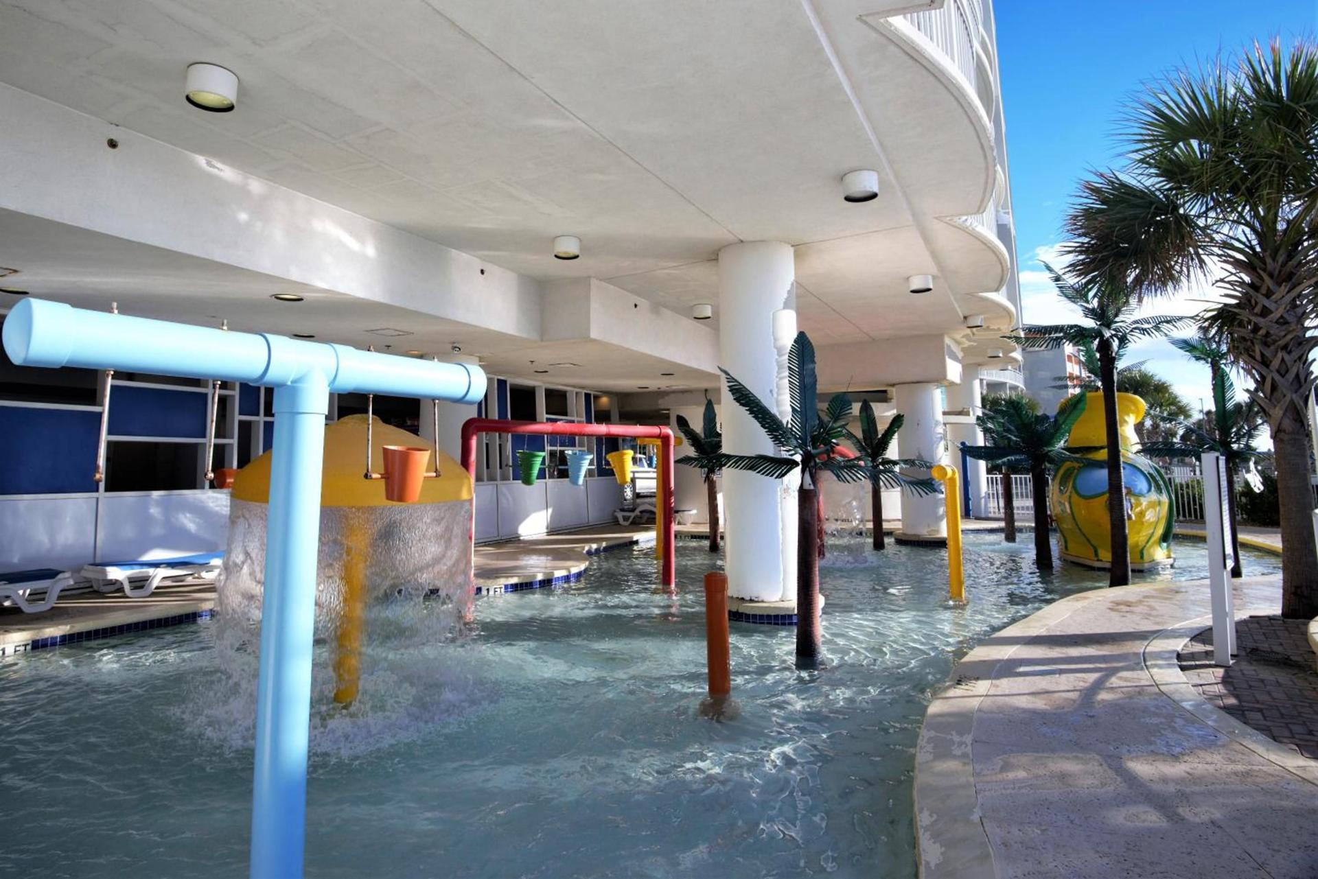 Deluxe Ocean Front Two-Bedroom Condo in Sandy Beach Resort photo 9