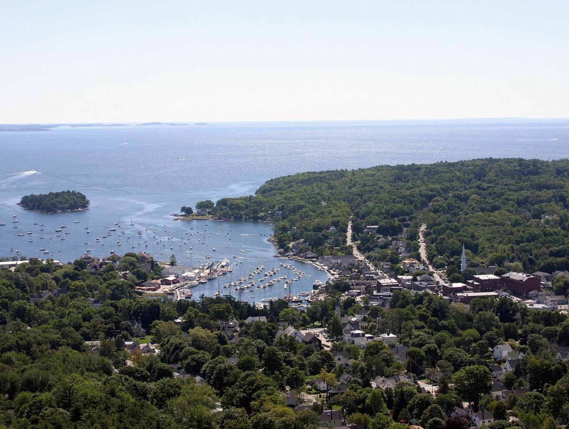 Grand Harbor Inn photo 23
