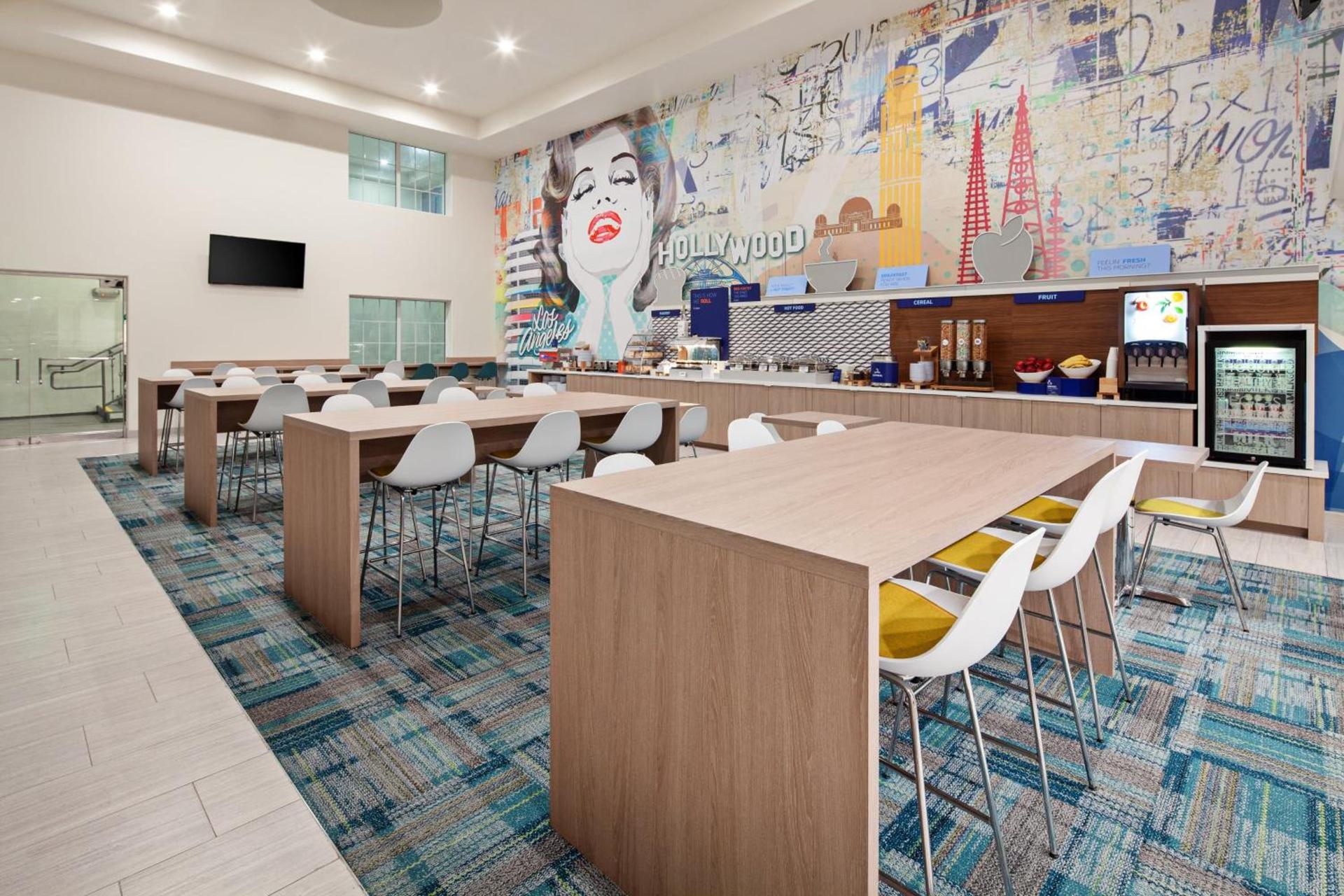 Holiday Inn Express Hollywood Walk of Fame by IHG photo 48
