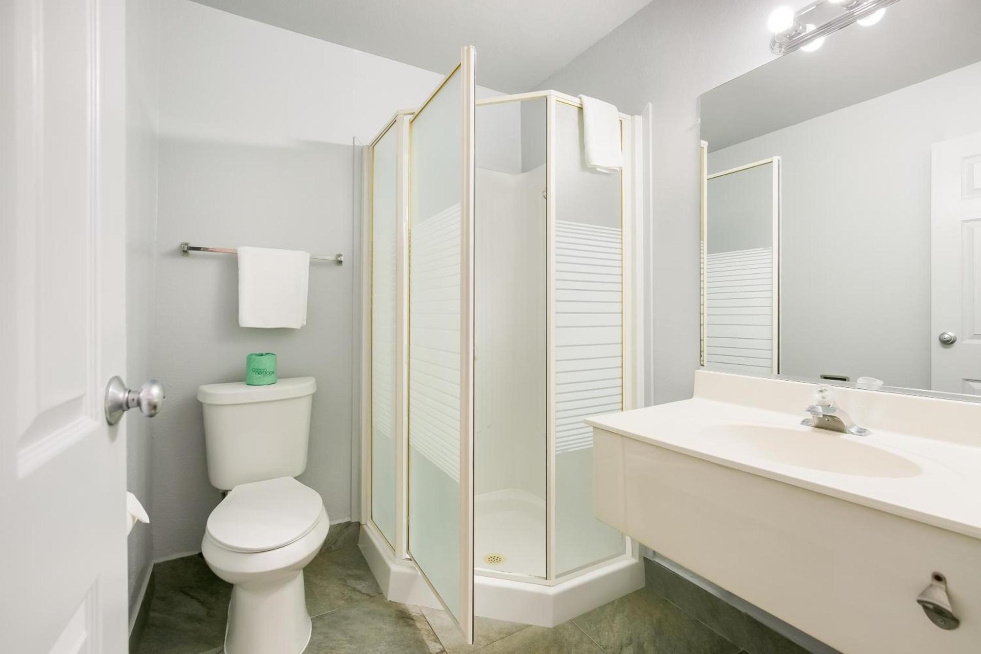 OYO Hotel Houston Southwest I-69 photo 8