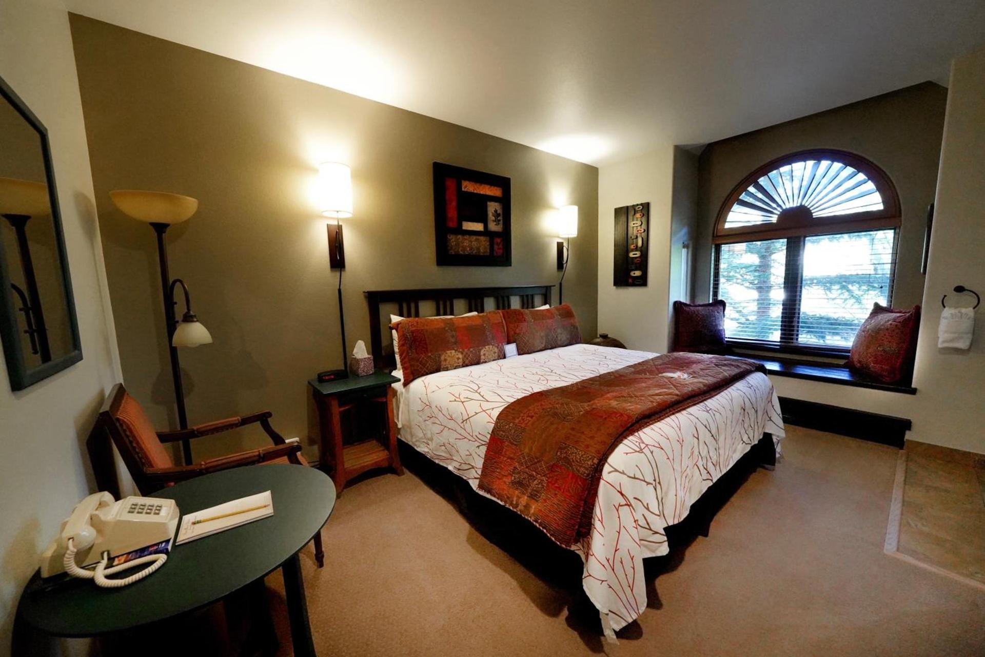 Frisco Inn on Galena photo 34
