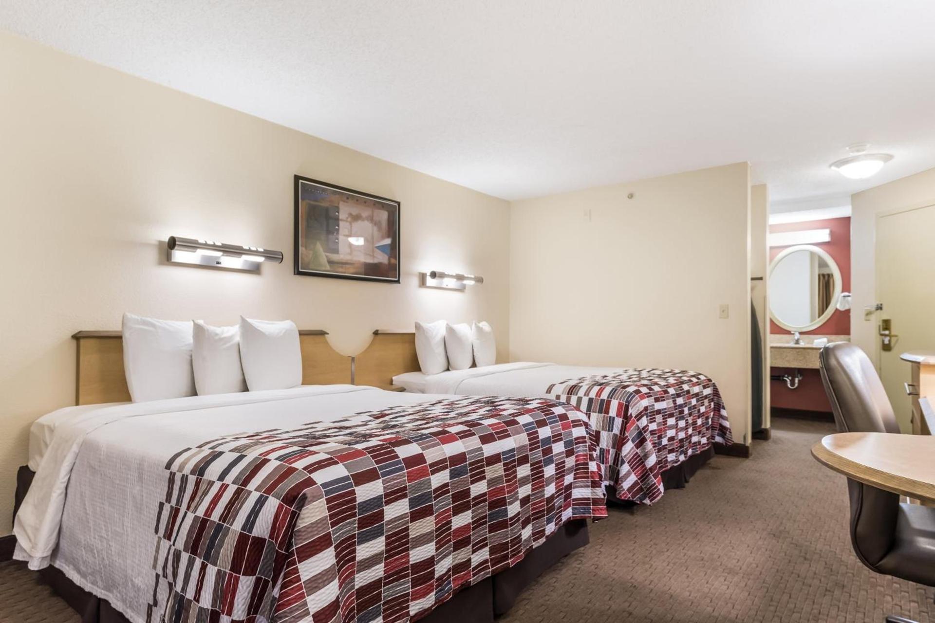 Red Roof Inn Cleveland Airport - Middleburg Heights photo 17