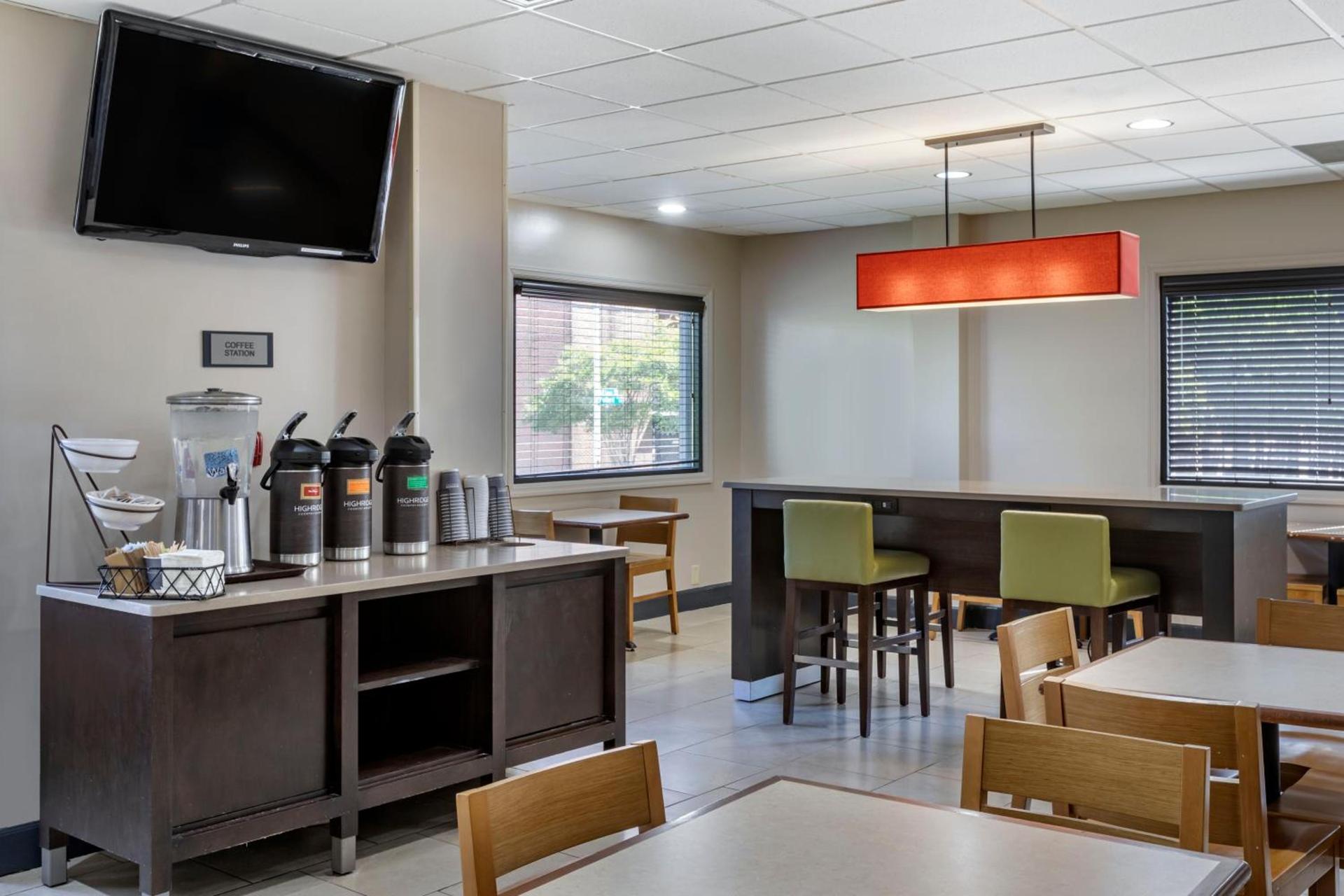 Country Inn & Suites by Radisson, Atlanta Downtown photo 23