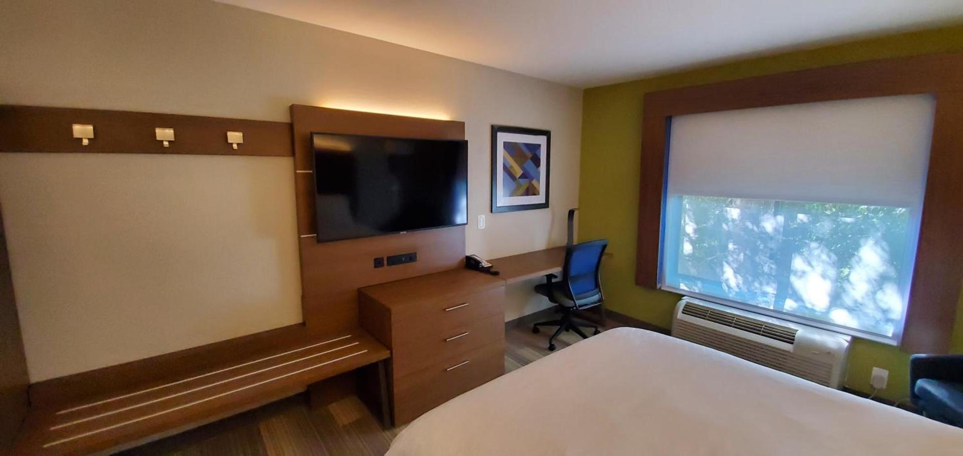 Holiday Inn Express Hotel & Suites Kinston by IHG photo 58