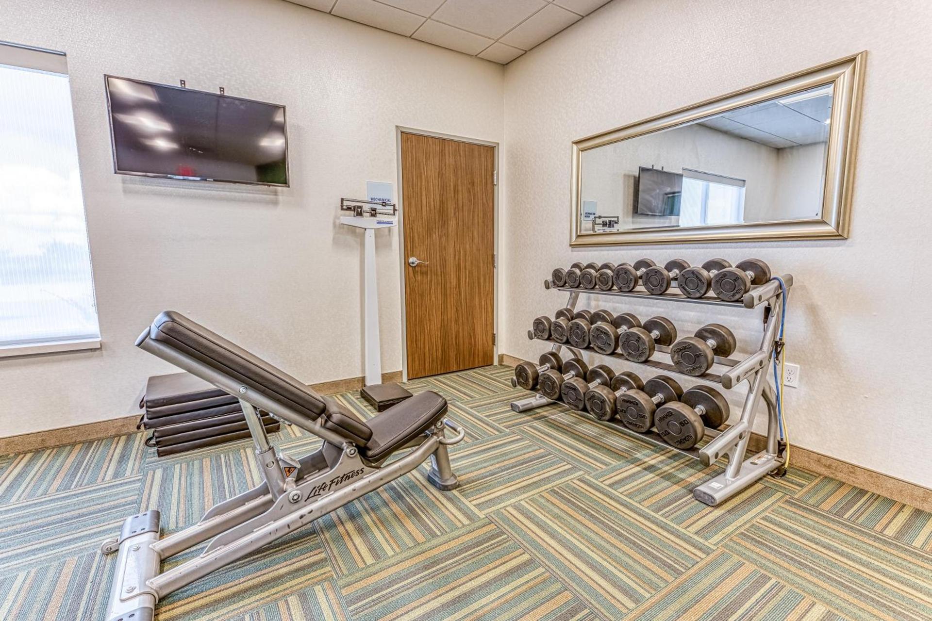 Holiday Inn Express & Suites - Rantoul by IHG photo 16