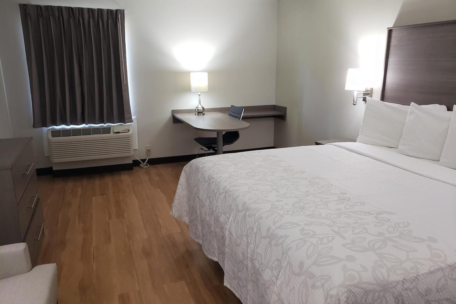 Red Roof Inn Moss Point photo 10