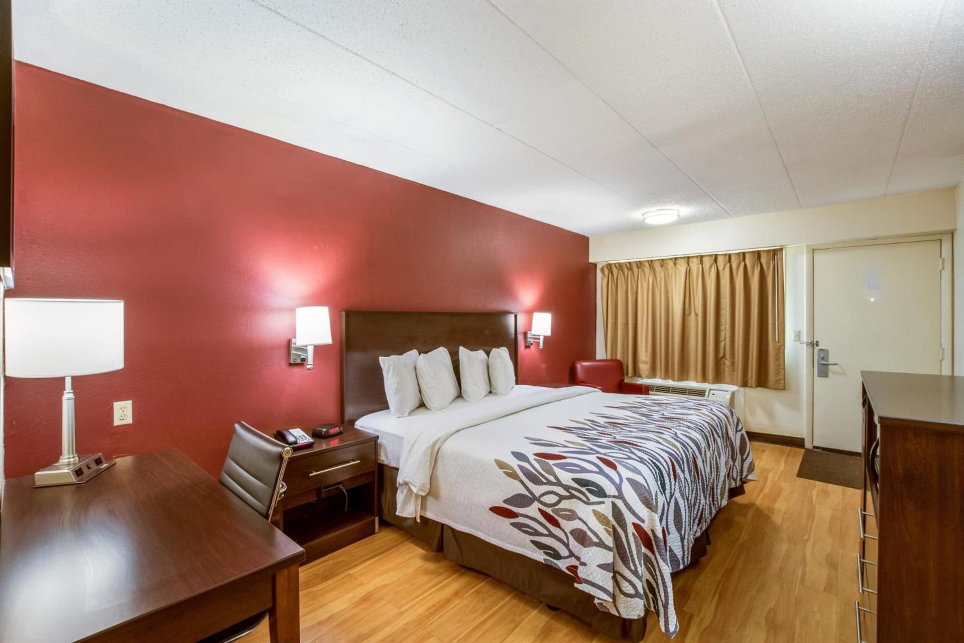 Red Roof Inn Saginaw – Frankenmuth photo 10