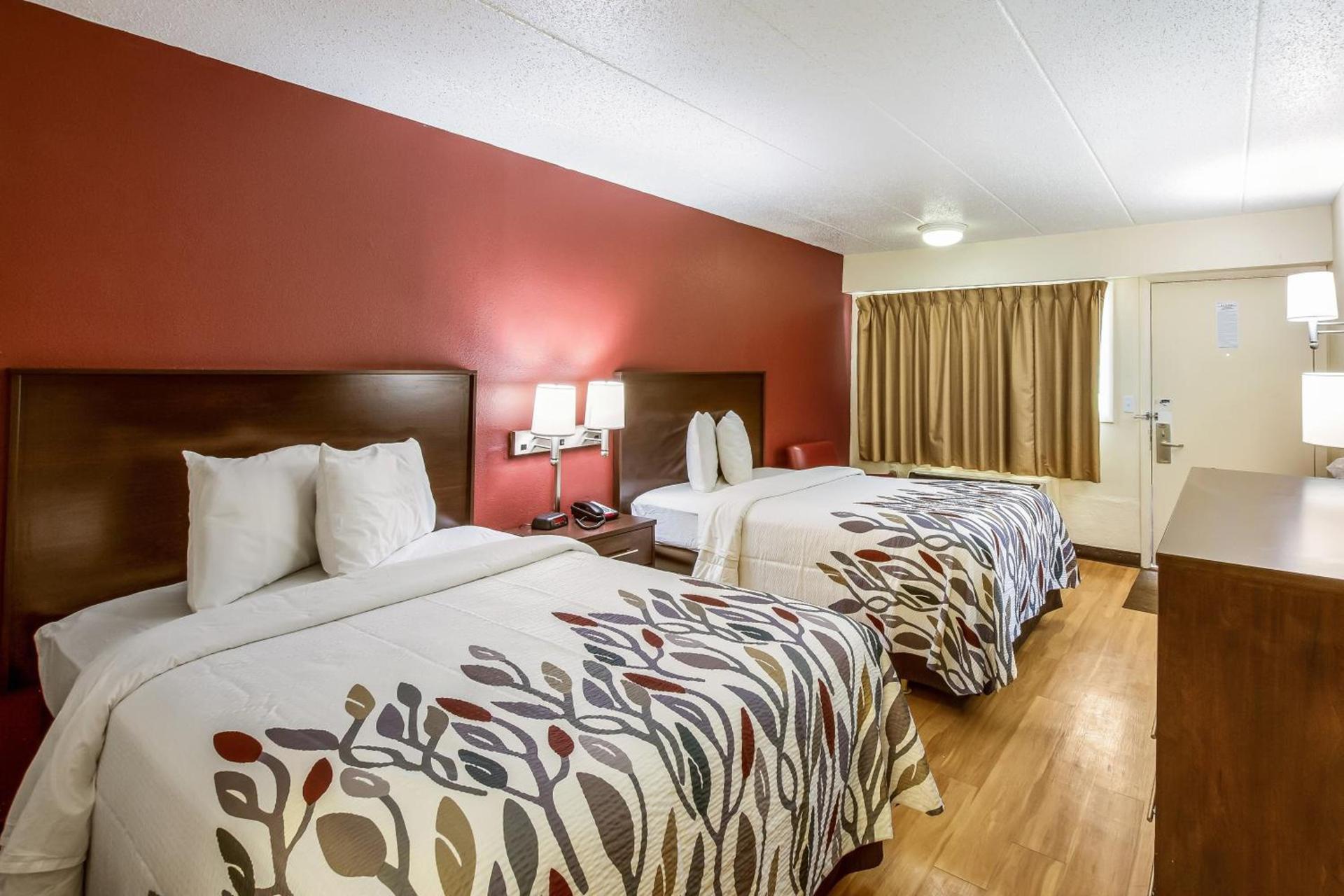 Red Roof Inn Saginaw – Frankenmuth photo 22