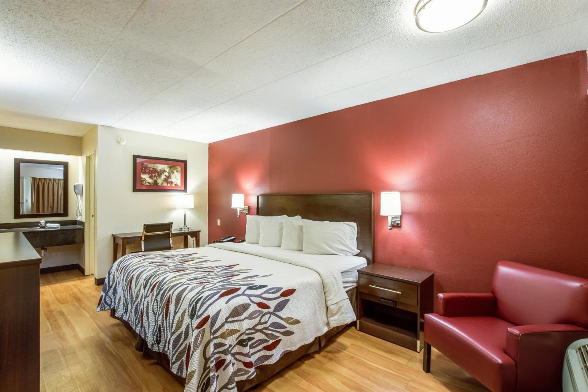 Red Roof Inn Saginaw – Frankenmuth photo 11