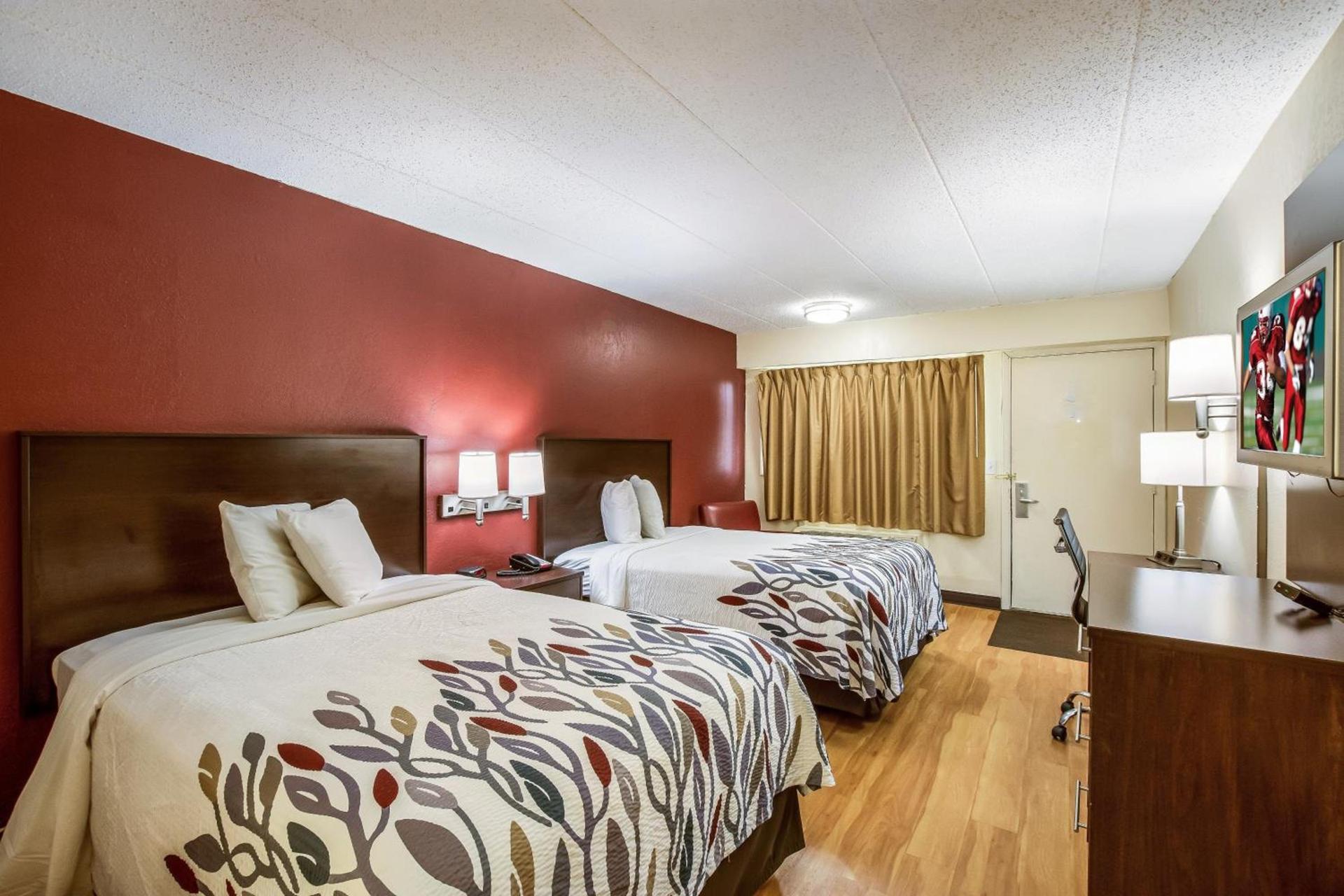 Red Roof Inn Saginaw – Frankenmuth photo 23