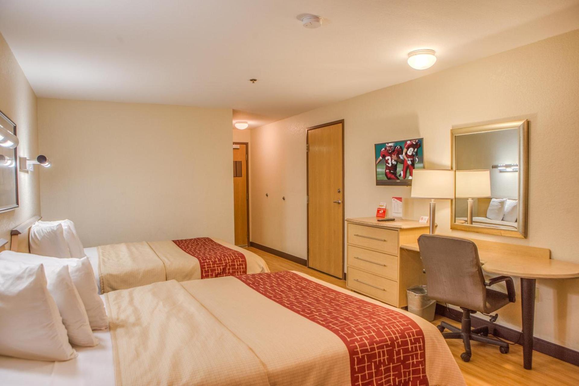 Red Roof Inn Pharr - McAllen photo 18