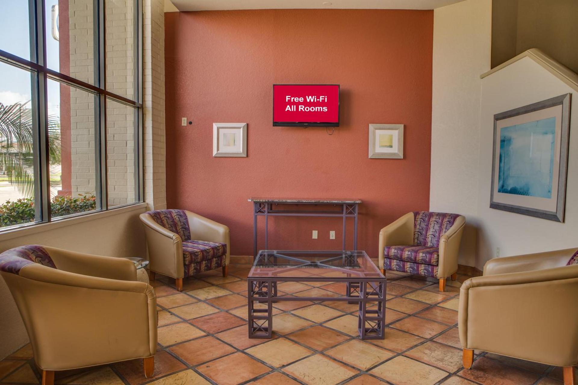 Red Roof Inn Pharr - McAllen photo 7