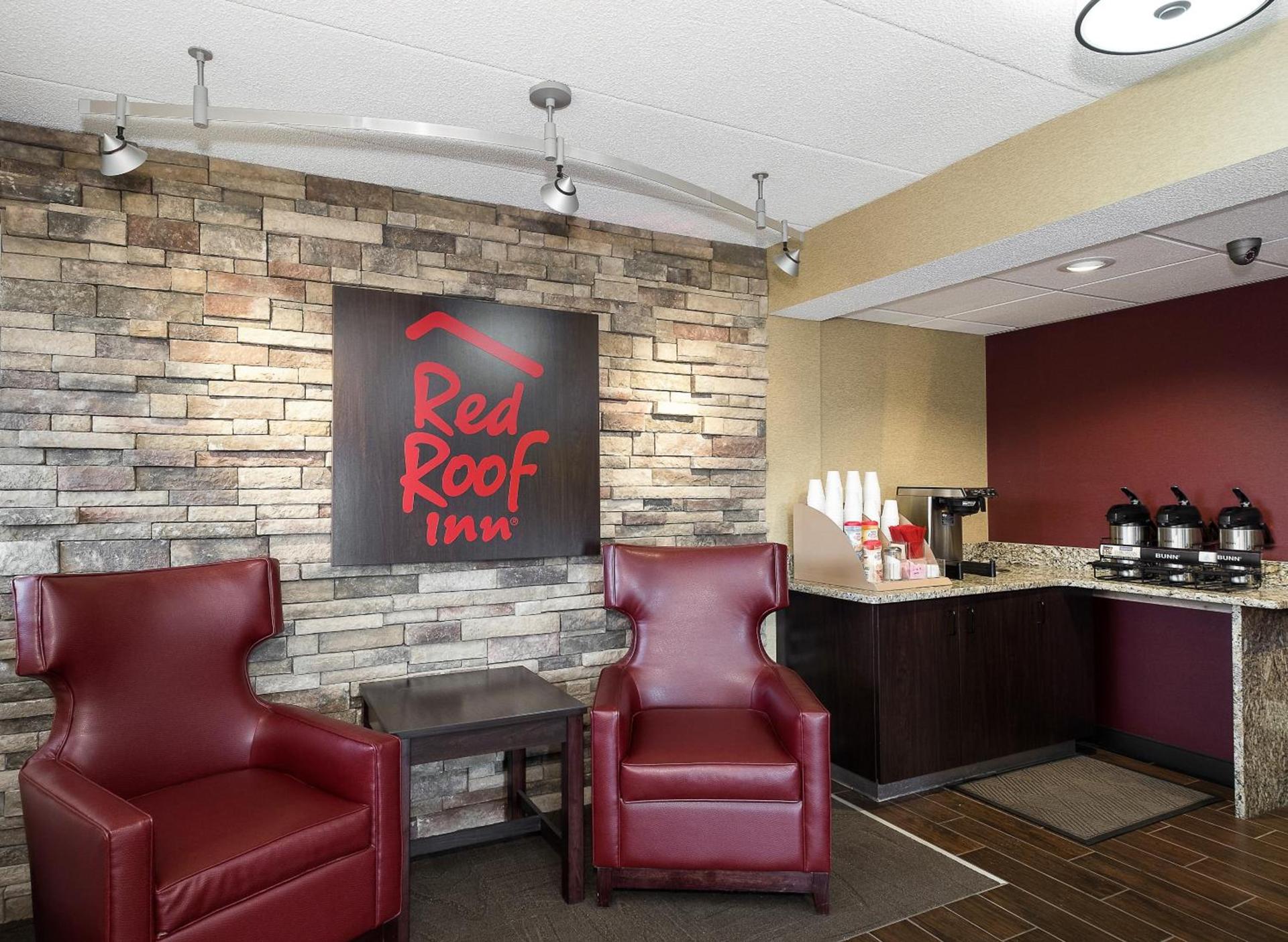 Red Roof Inn Toledo - Maumee photo 5