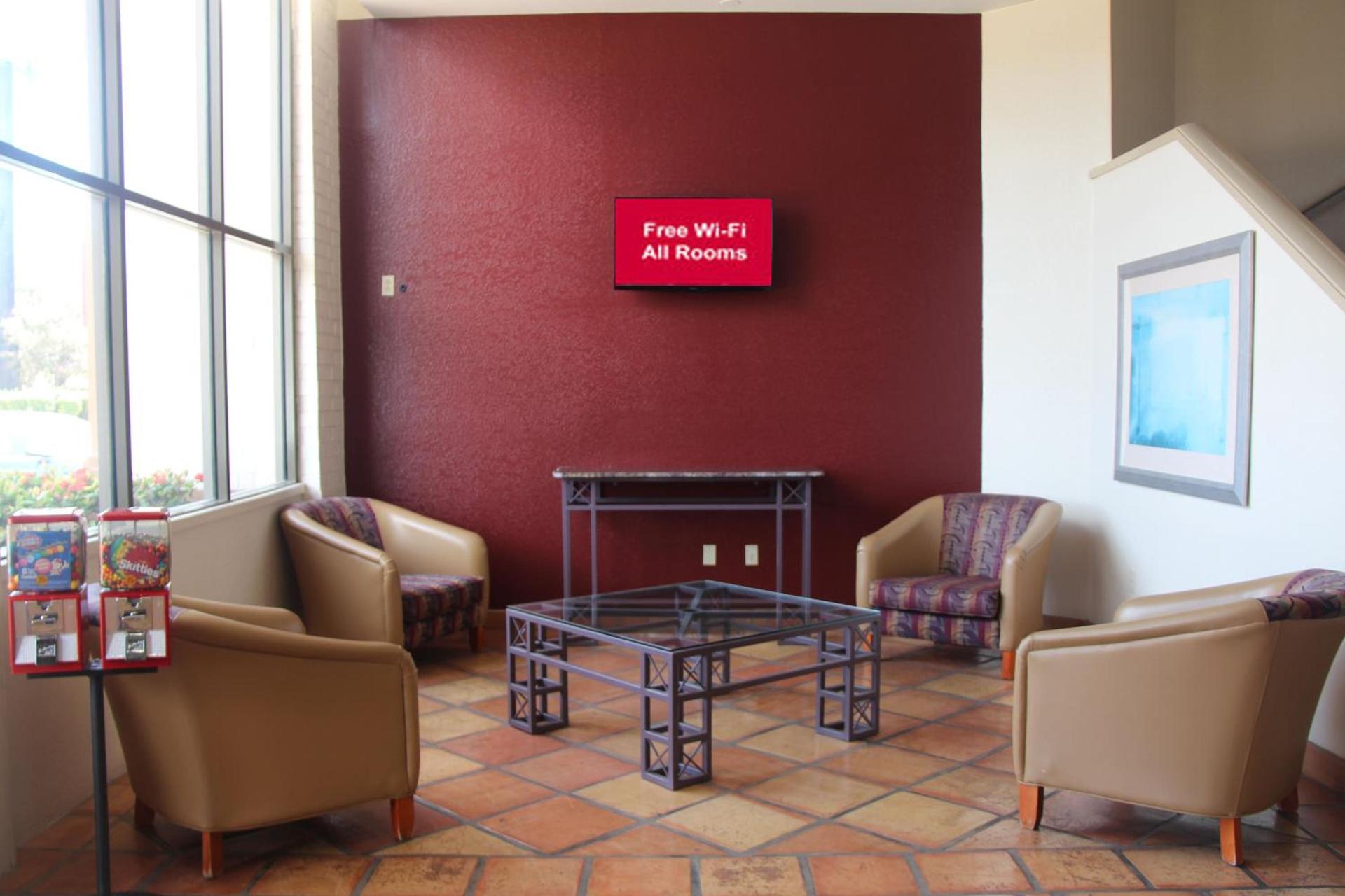 Red Roof Inn Pharr - McAllen photo 5