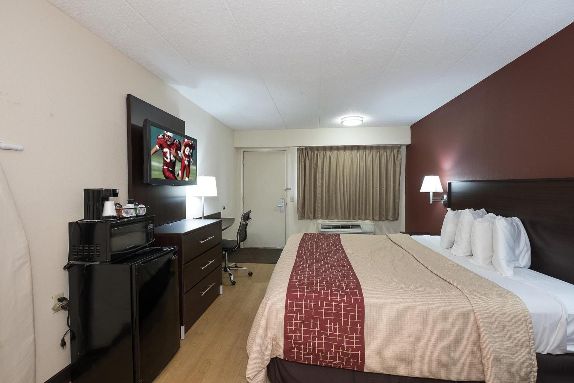 Red Roof Inn Toledo - Maumee photo 16