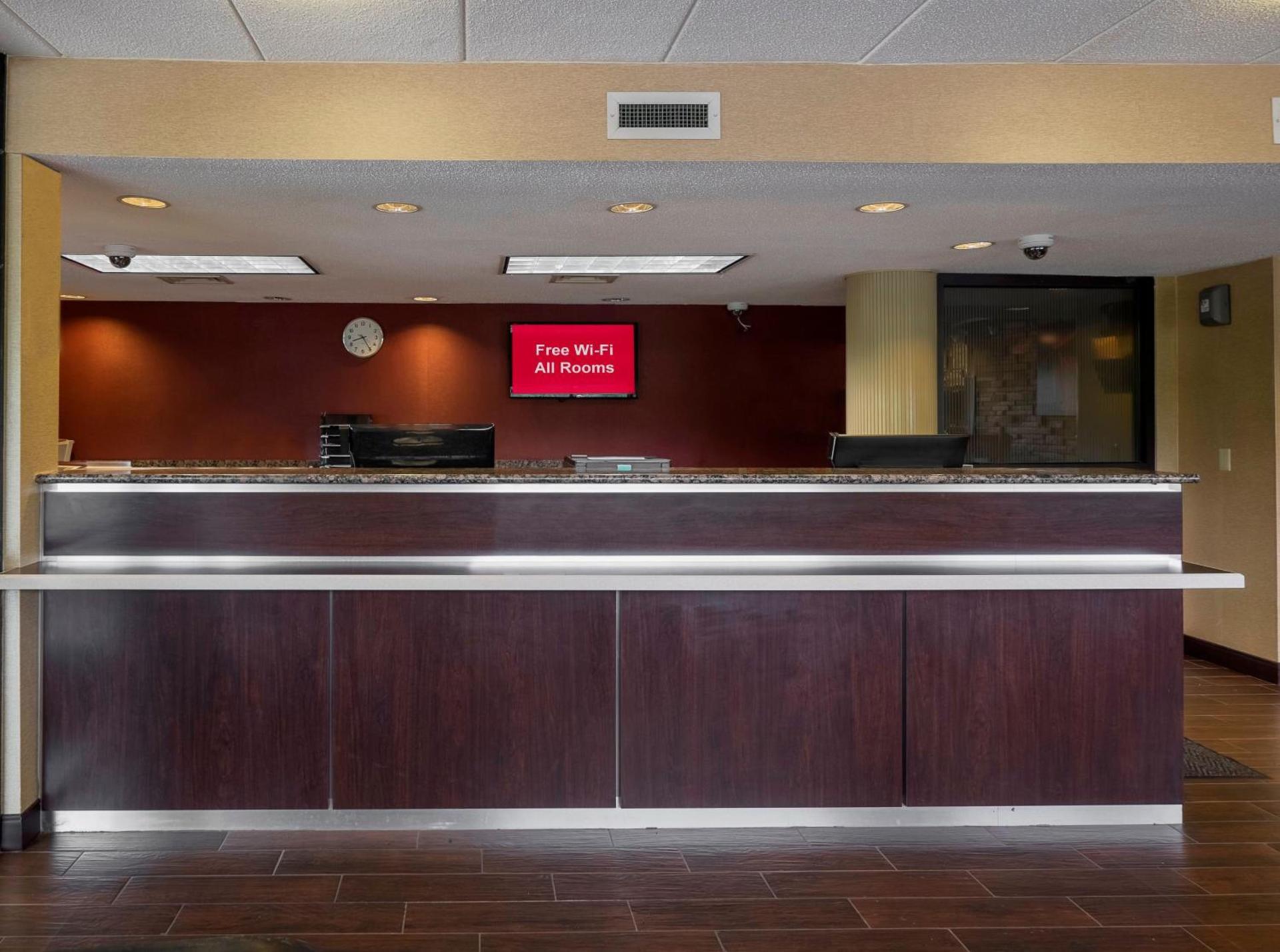 Red Roof Inn Edison photo 7