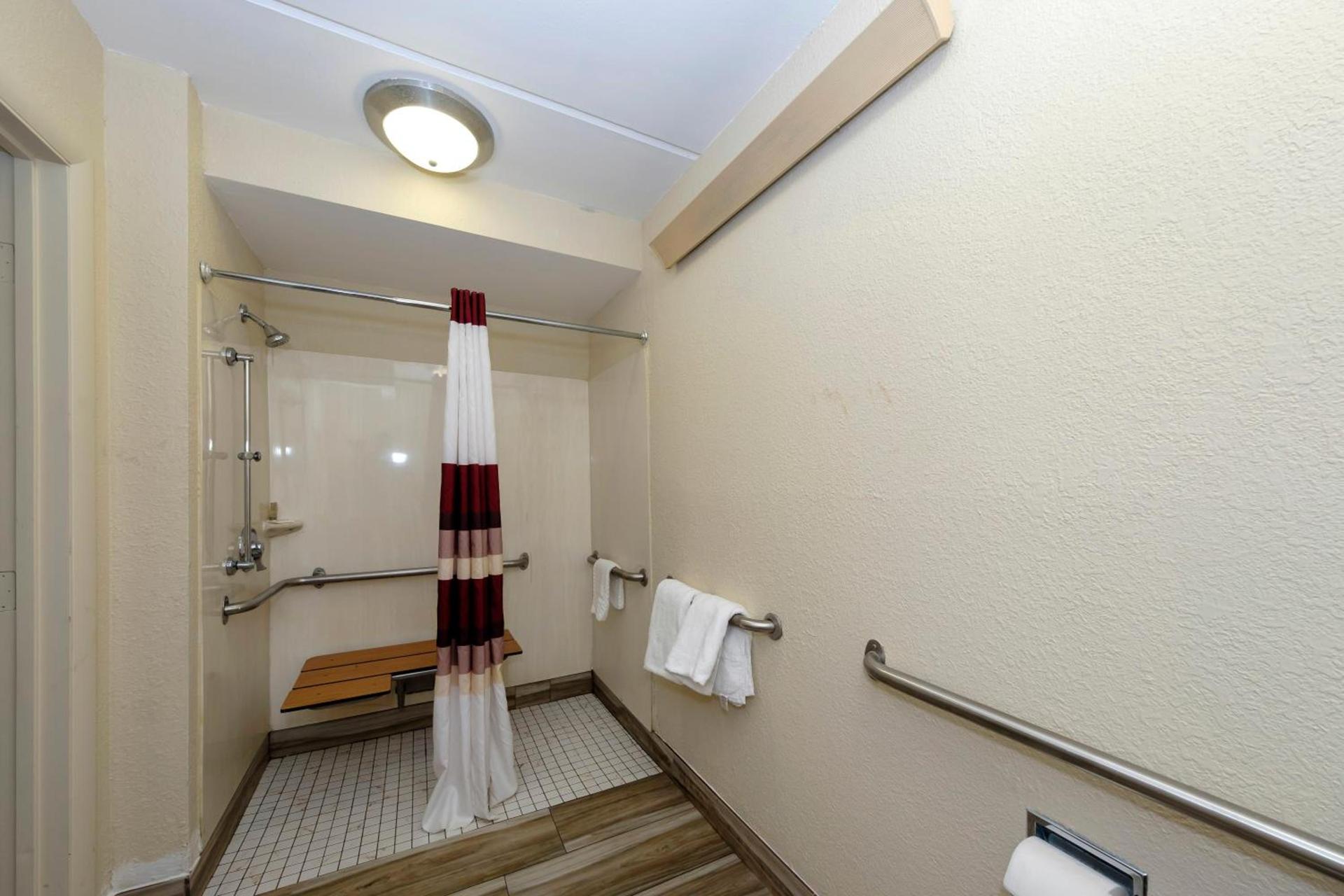 Red Roof Inn Tampa - Brandon photo 32
