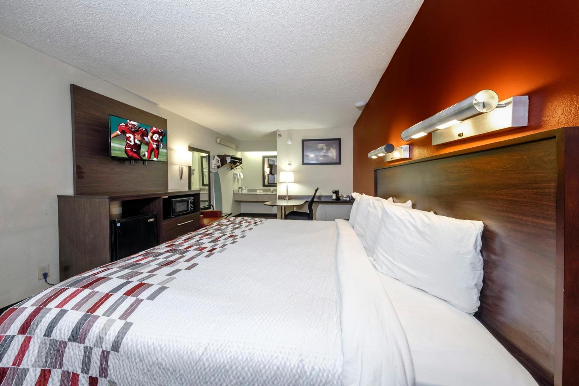 Red Roof Inn Tampa - Brandon photo 10